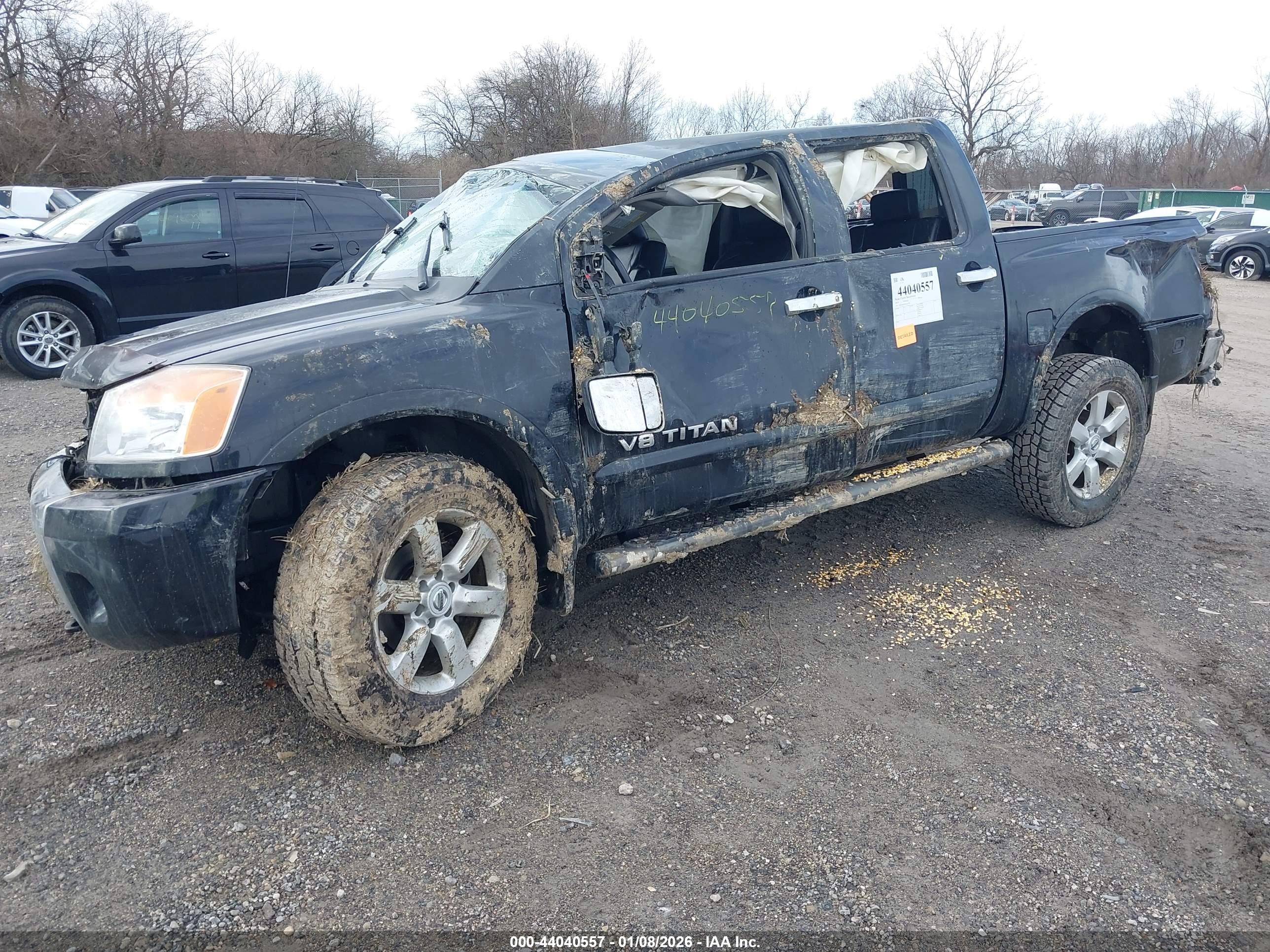 NISSAN TITAN image 2