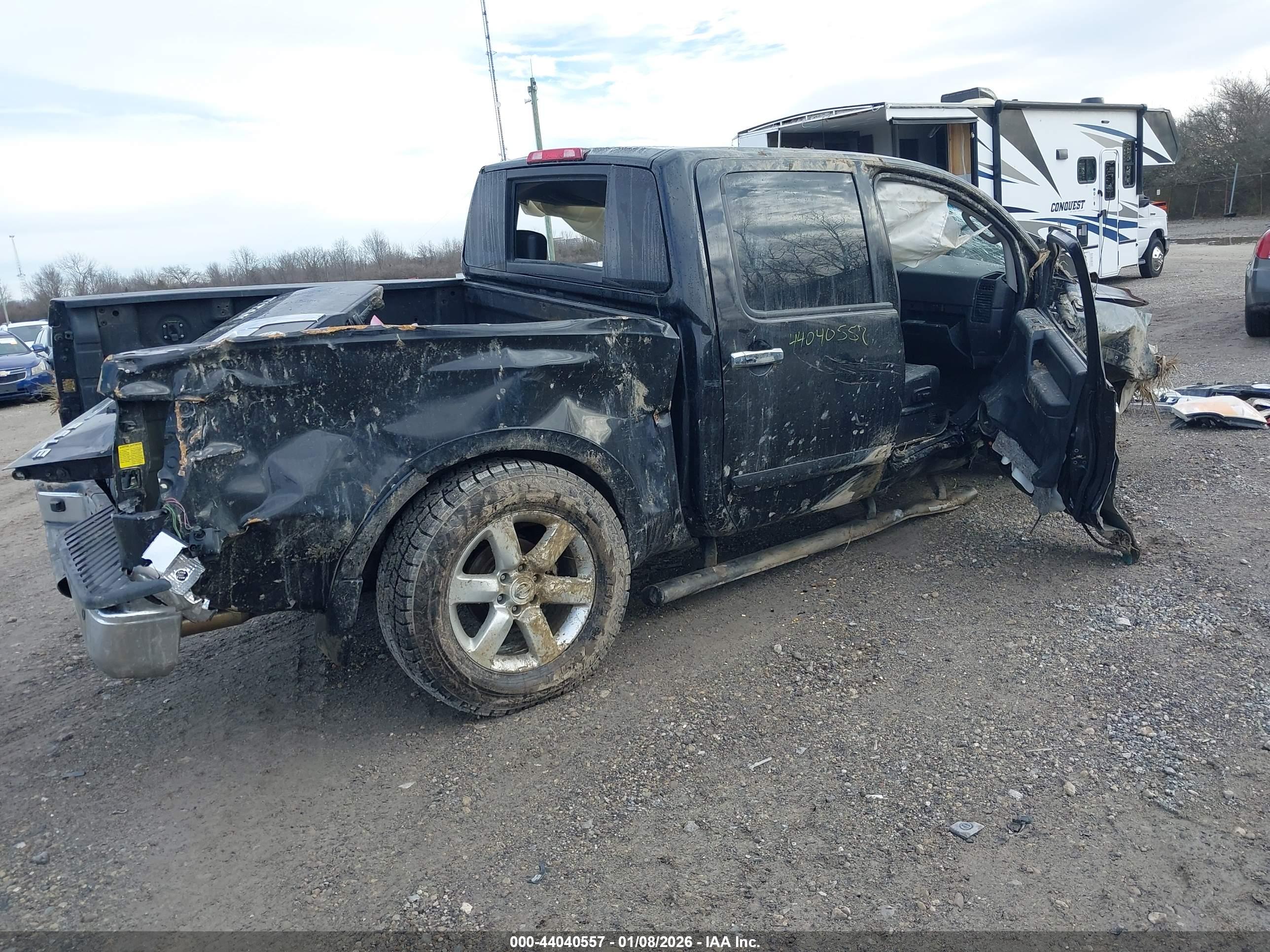 NISSAN TITAN image 4