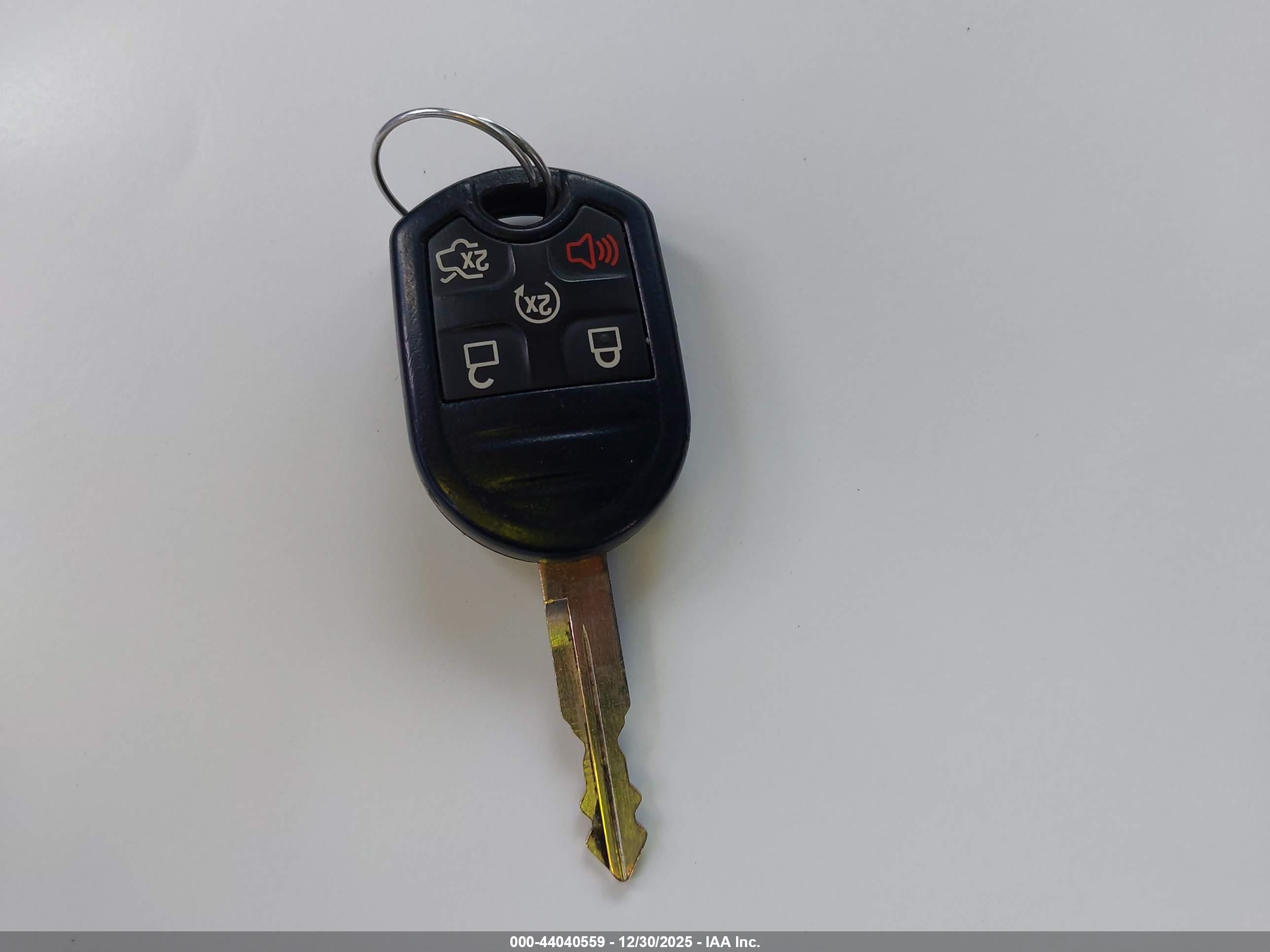 FORD EXPLORER image 11