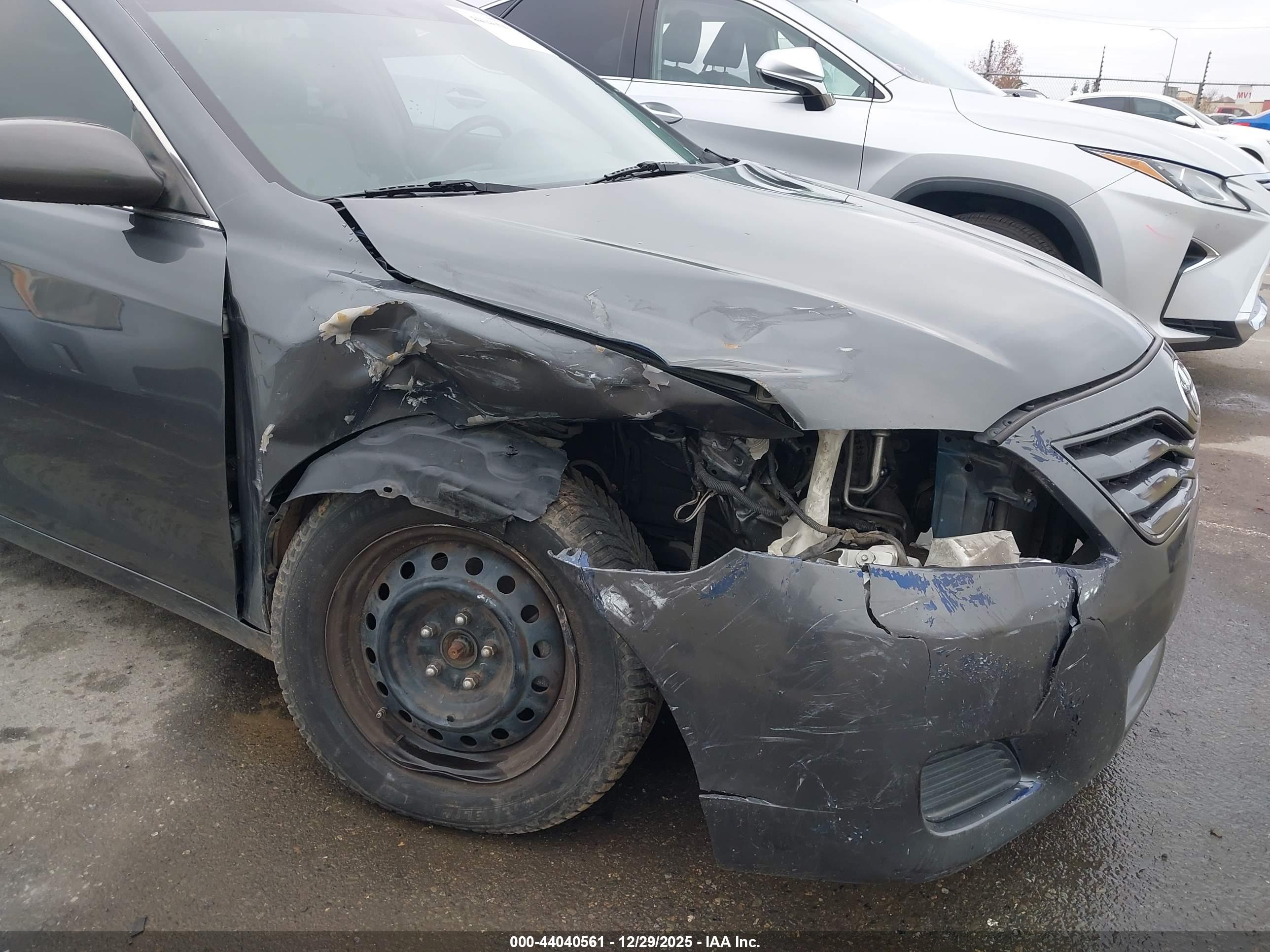 TOYOTA CAMRY image 6