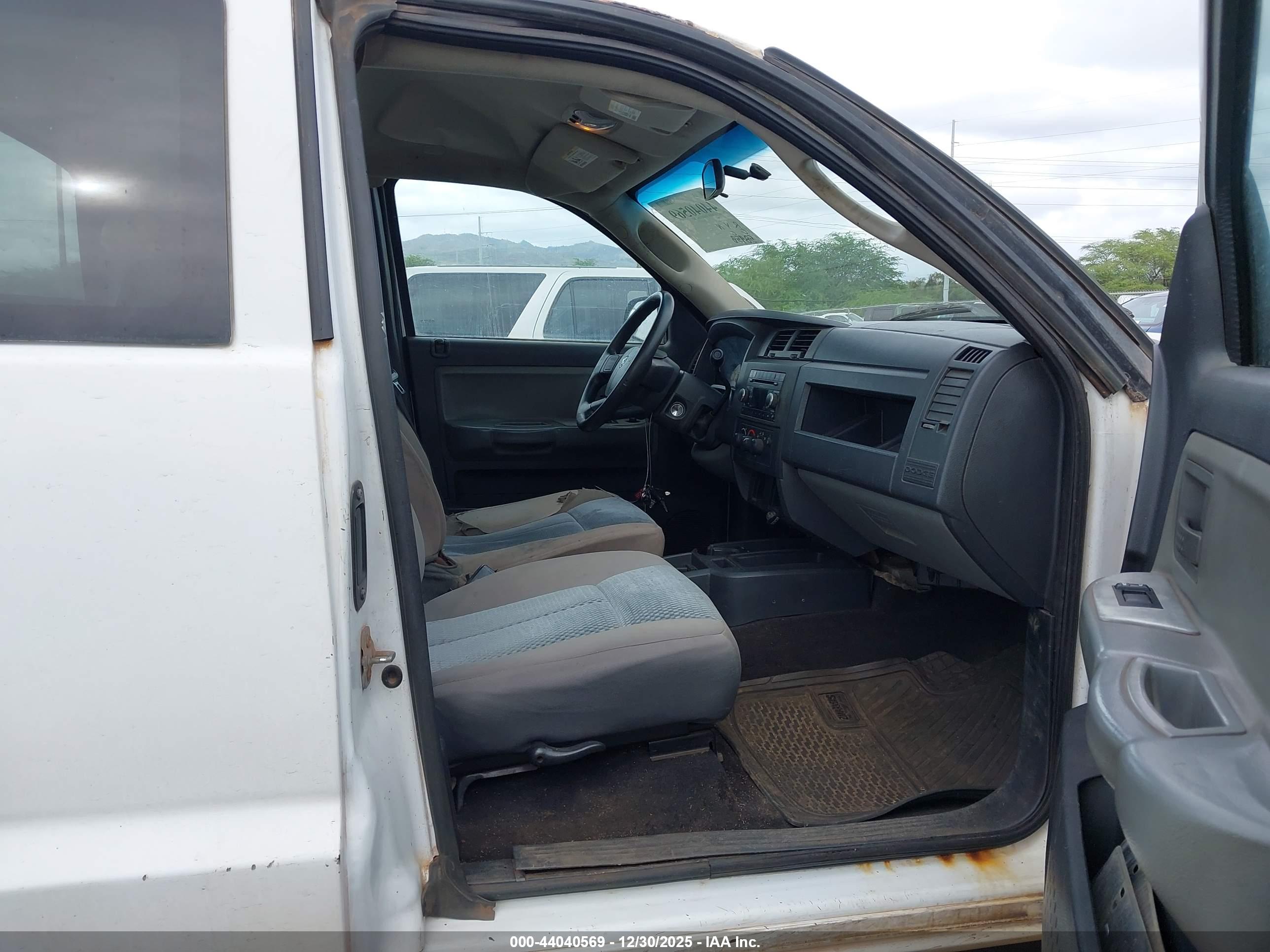 DODGE DAKOTA image 5