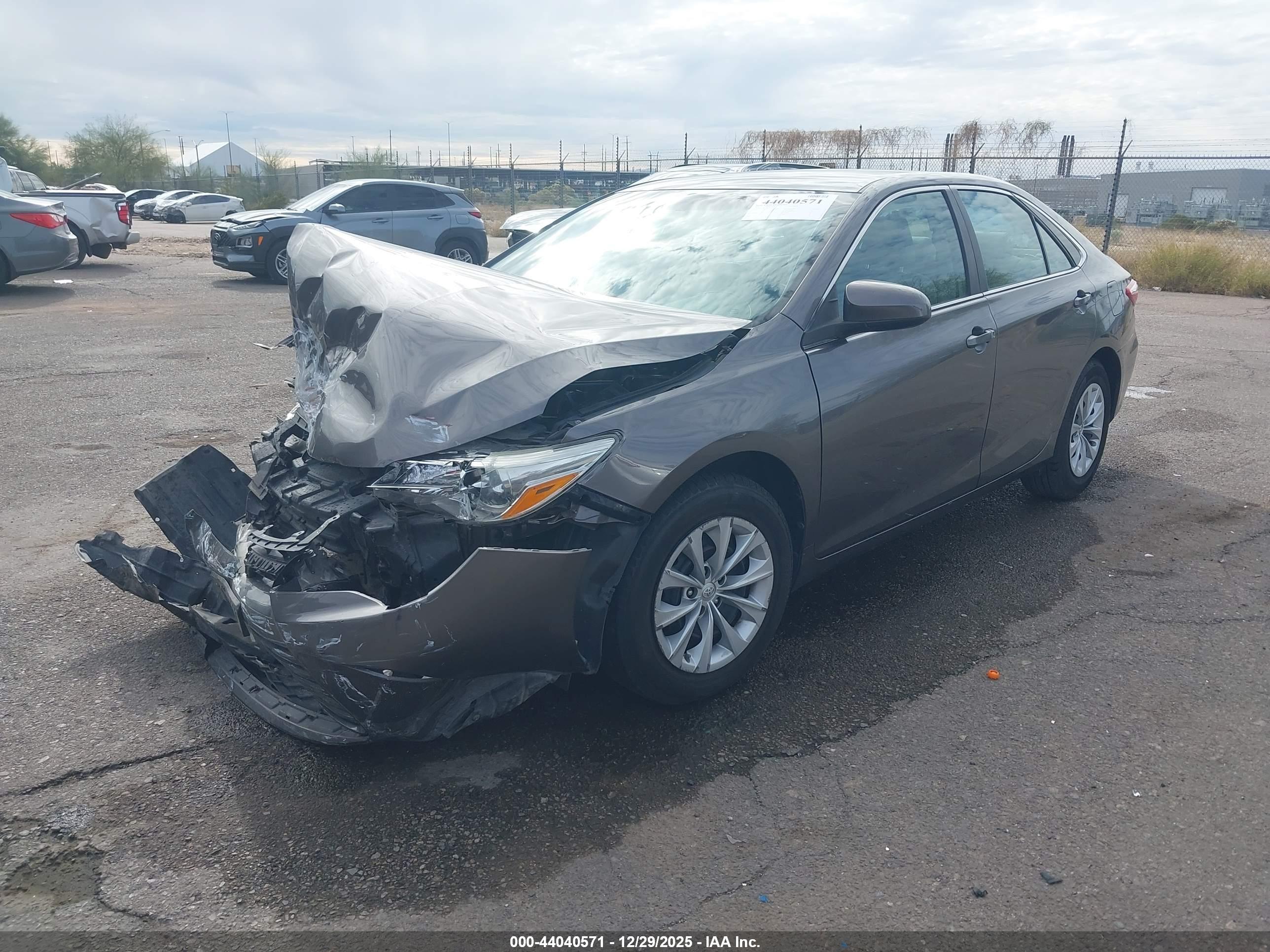 TOYOTA CAMRY image 2