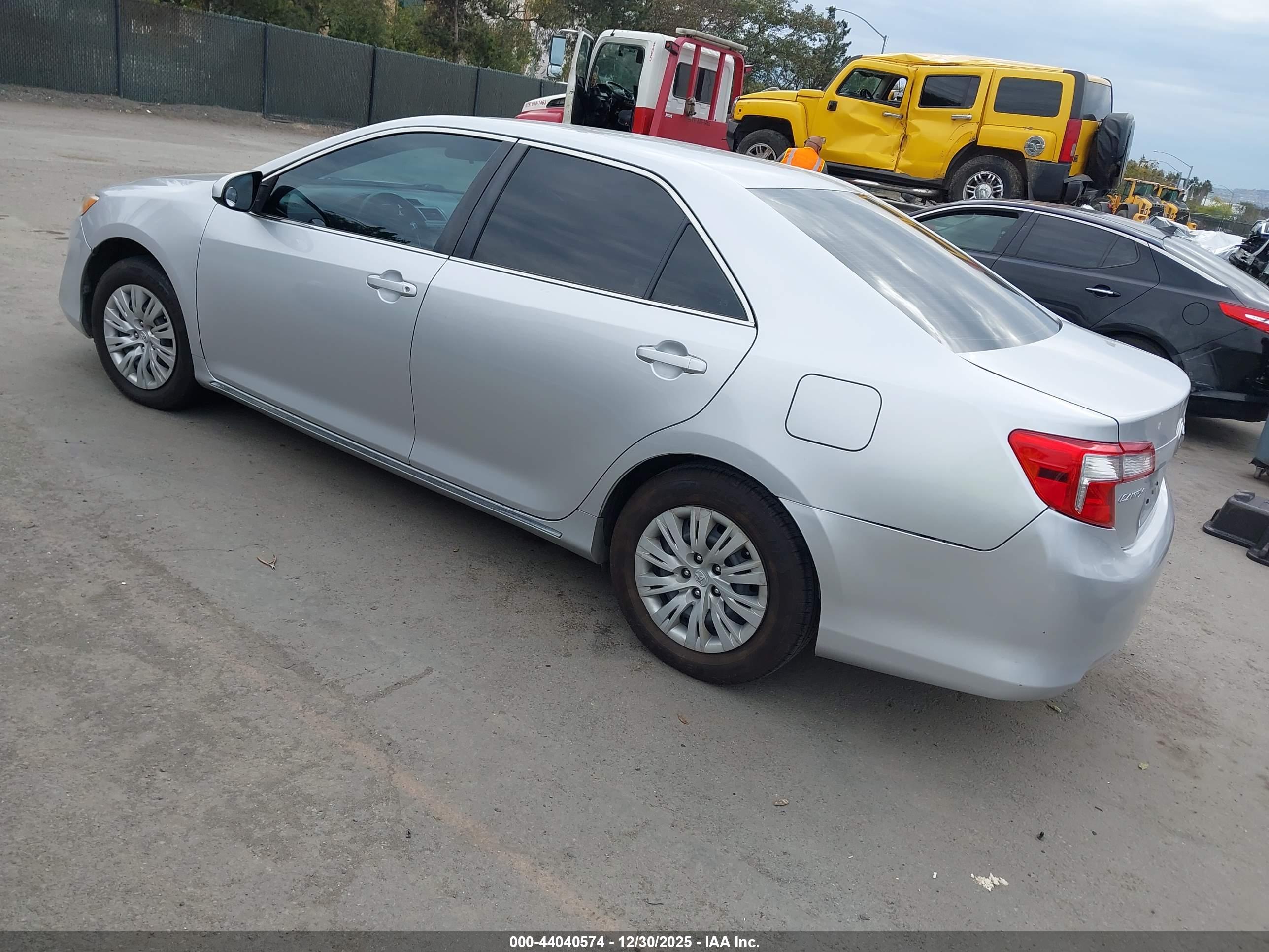 TOYOTA CAMRY image 3