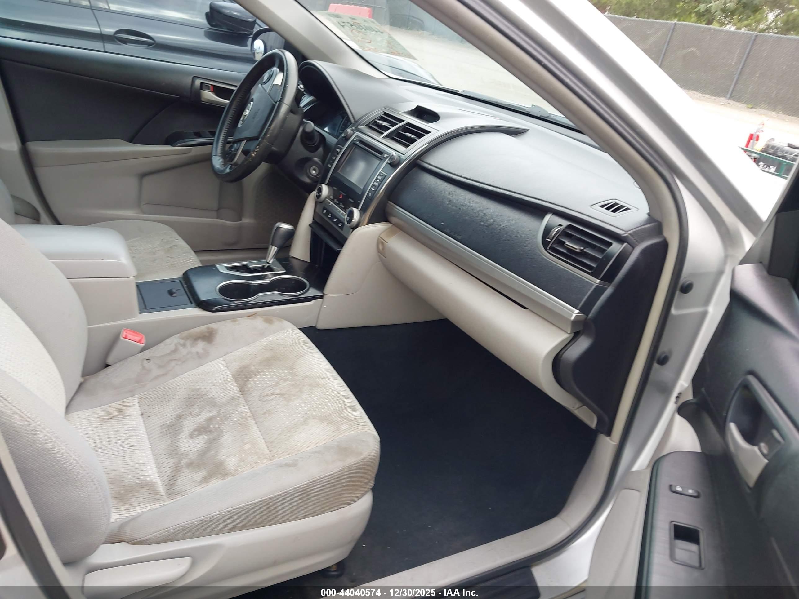 TOYOTA CAMRY image 5