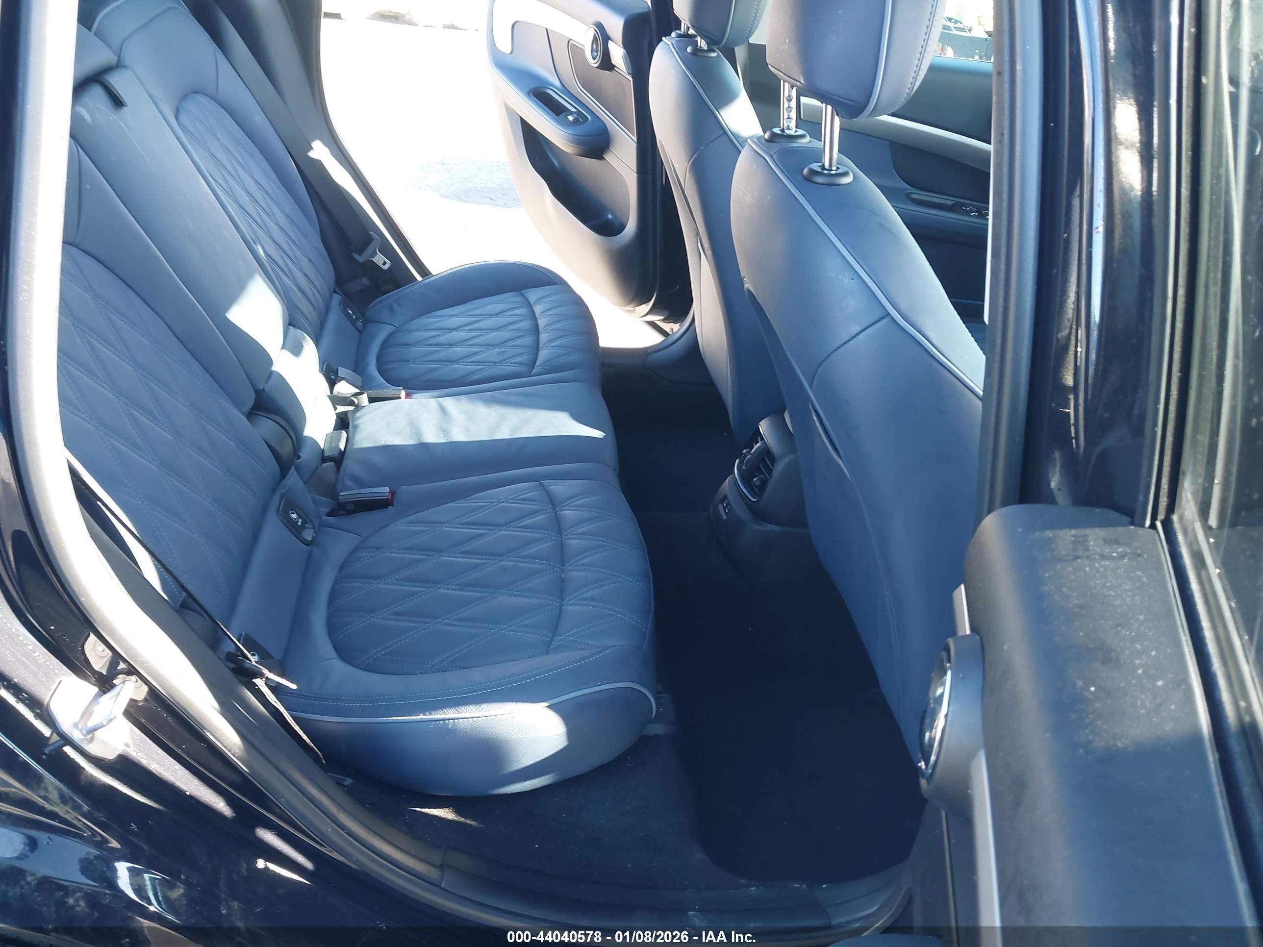 MINI COUNTRYMAN image 8