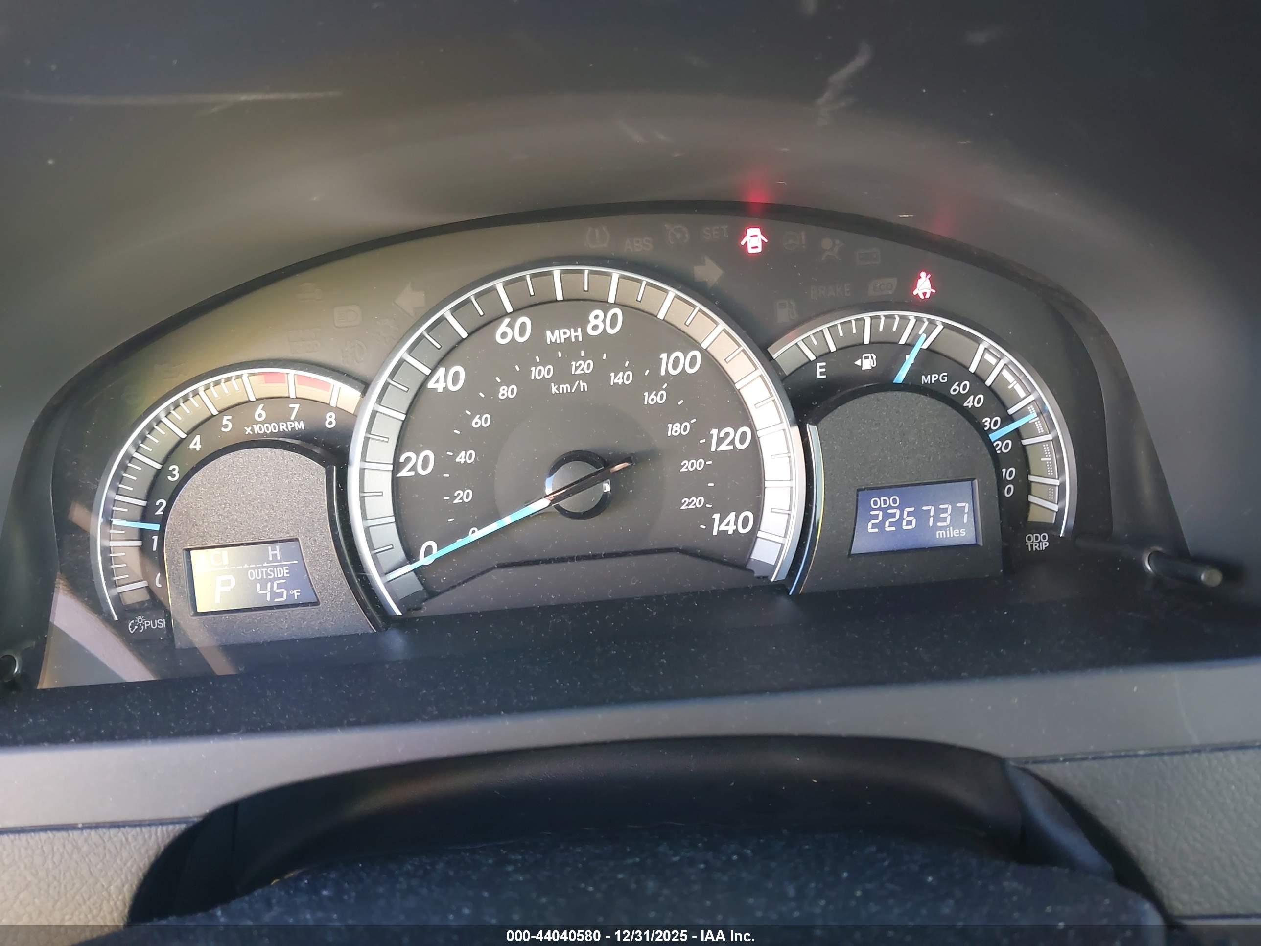 TOYOTA CAMRY image 7
