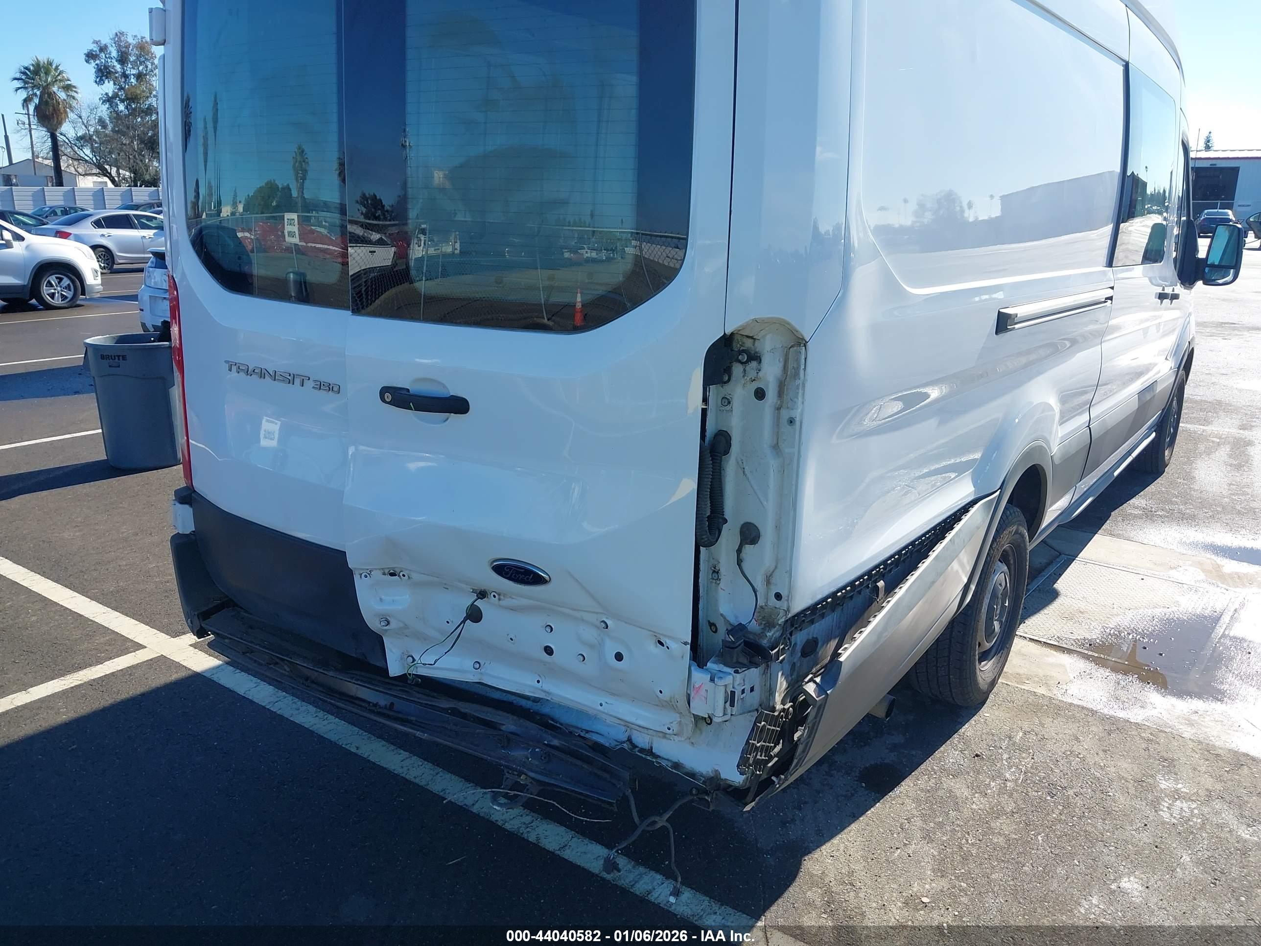 FORD TRANSIT-350 image 6