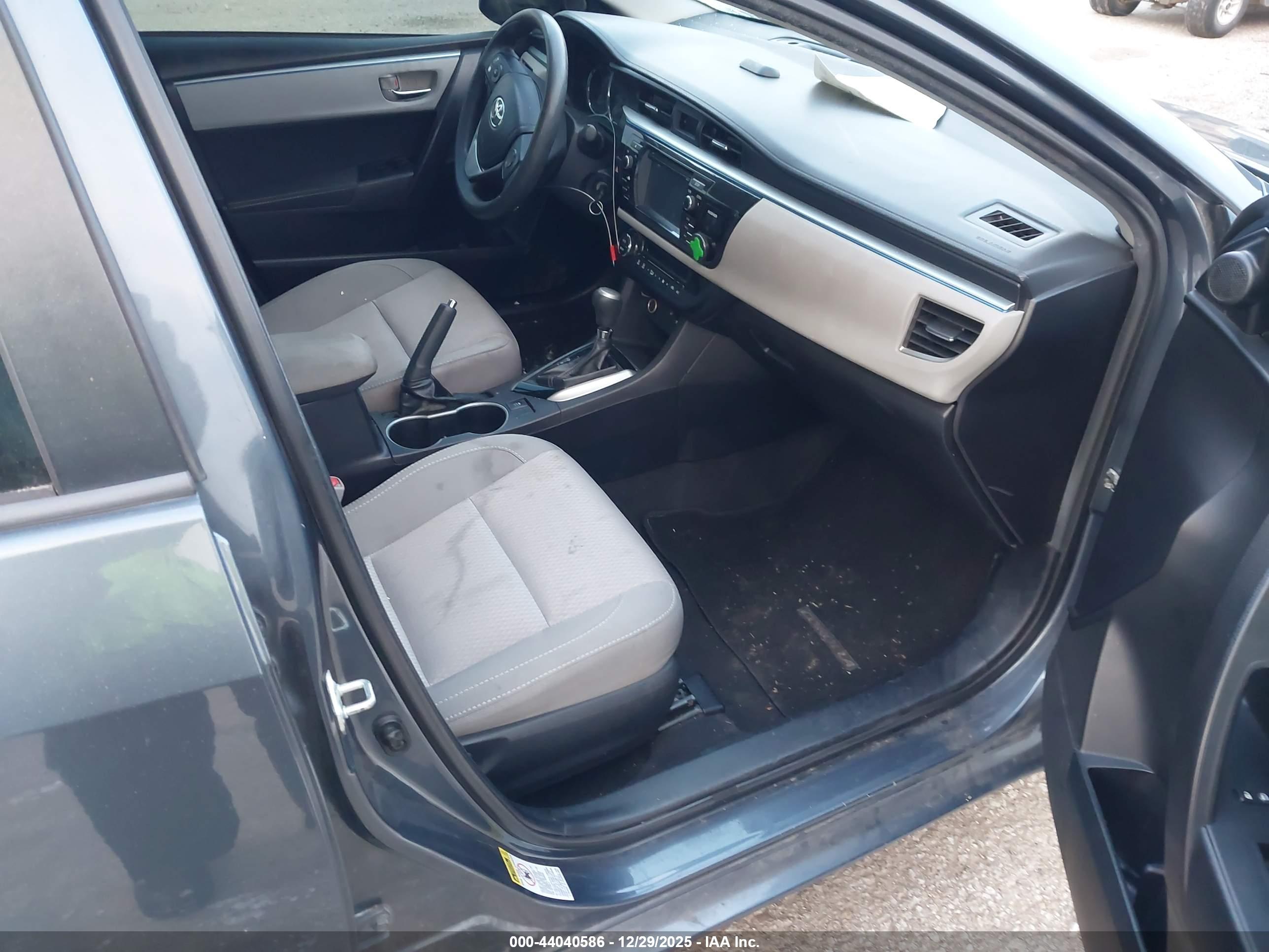 TOYOTA COROLLA image 5
