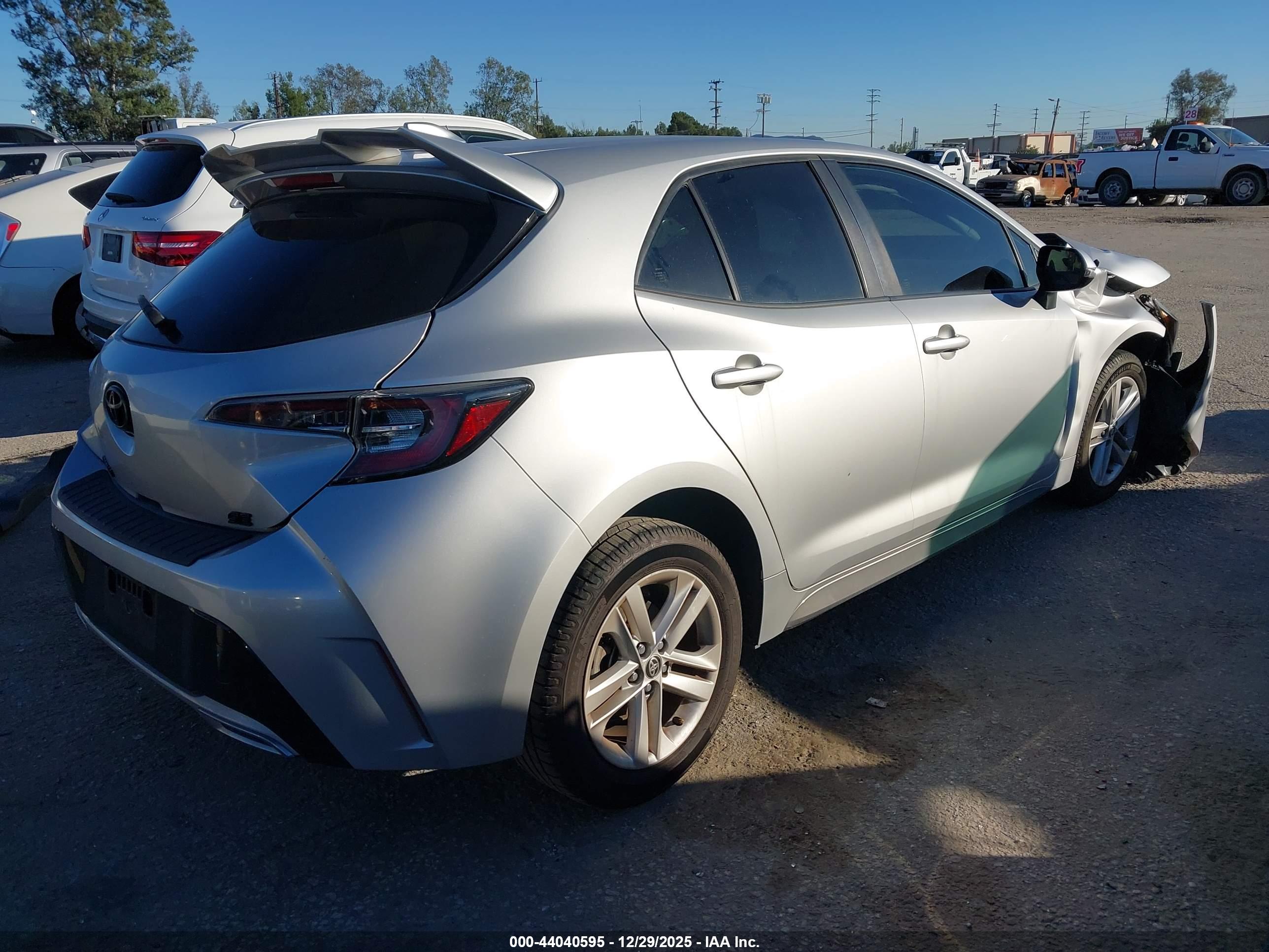 TOYOTA COROLLA image 4