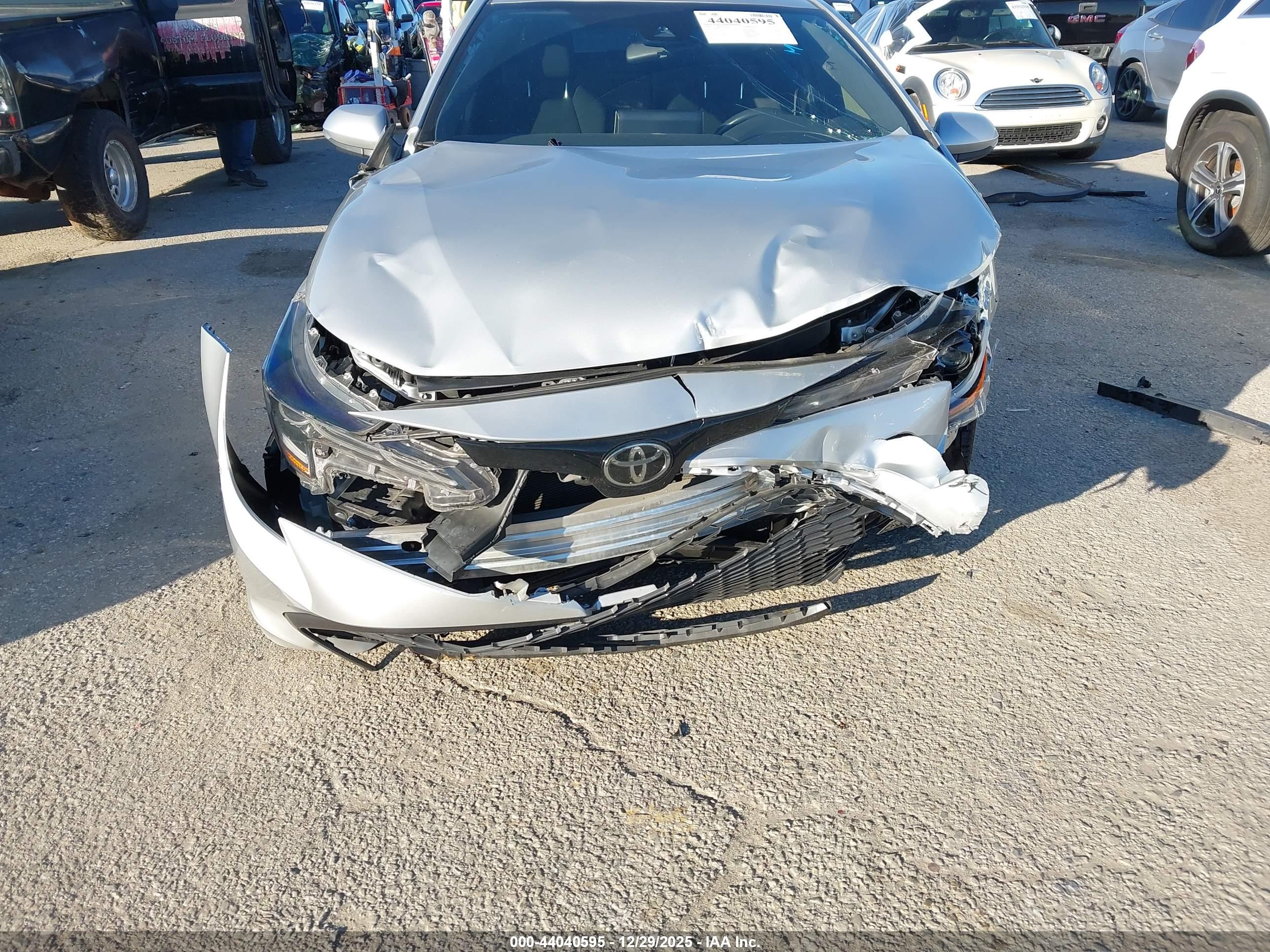 TOYOTA COROLLA image 6