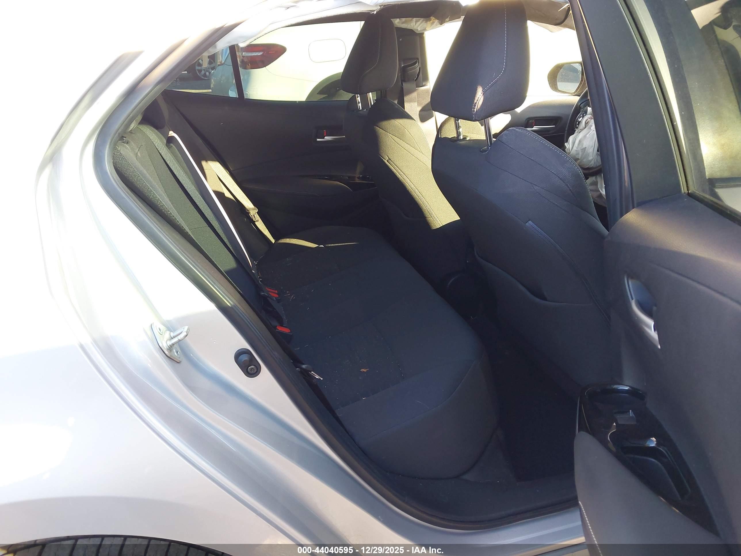 TOYOTA COROLLA image 8