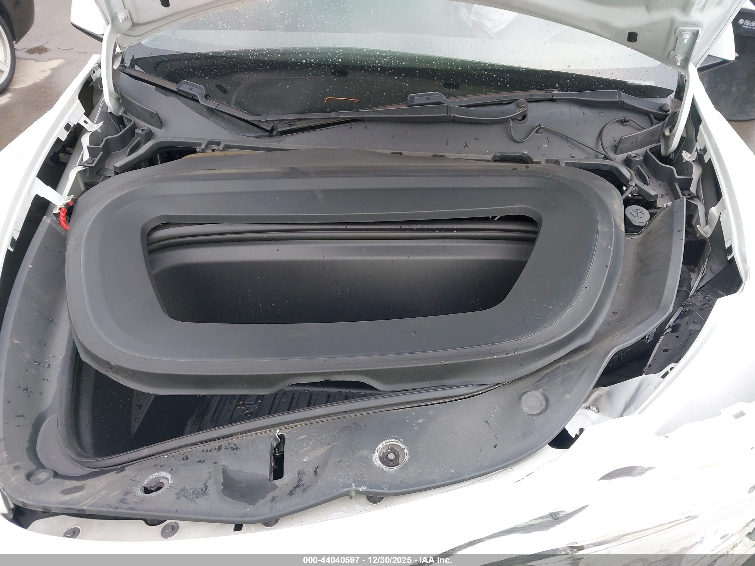 TESLA MODEL image 10