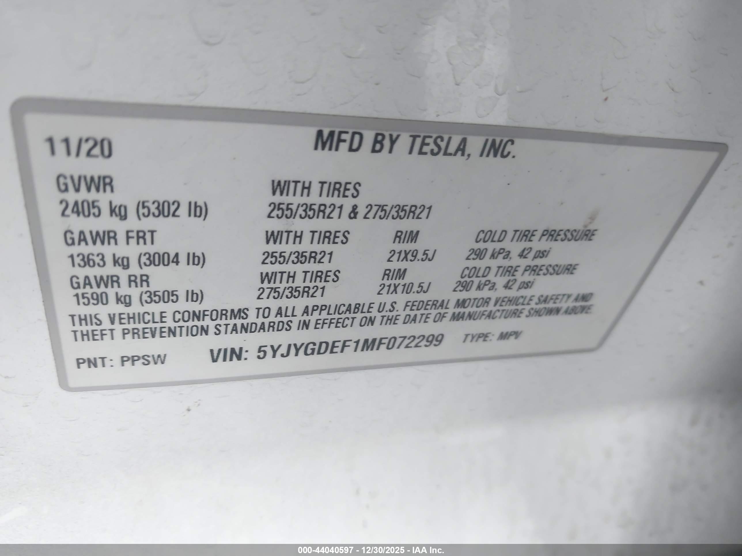 TESLA MODEL image 9