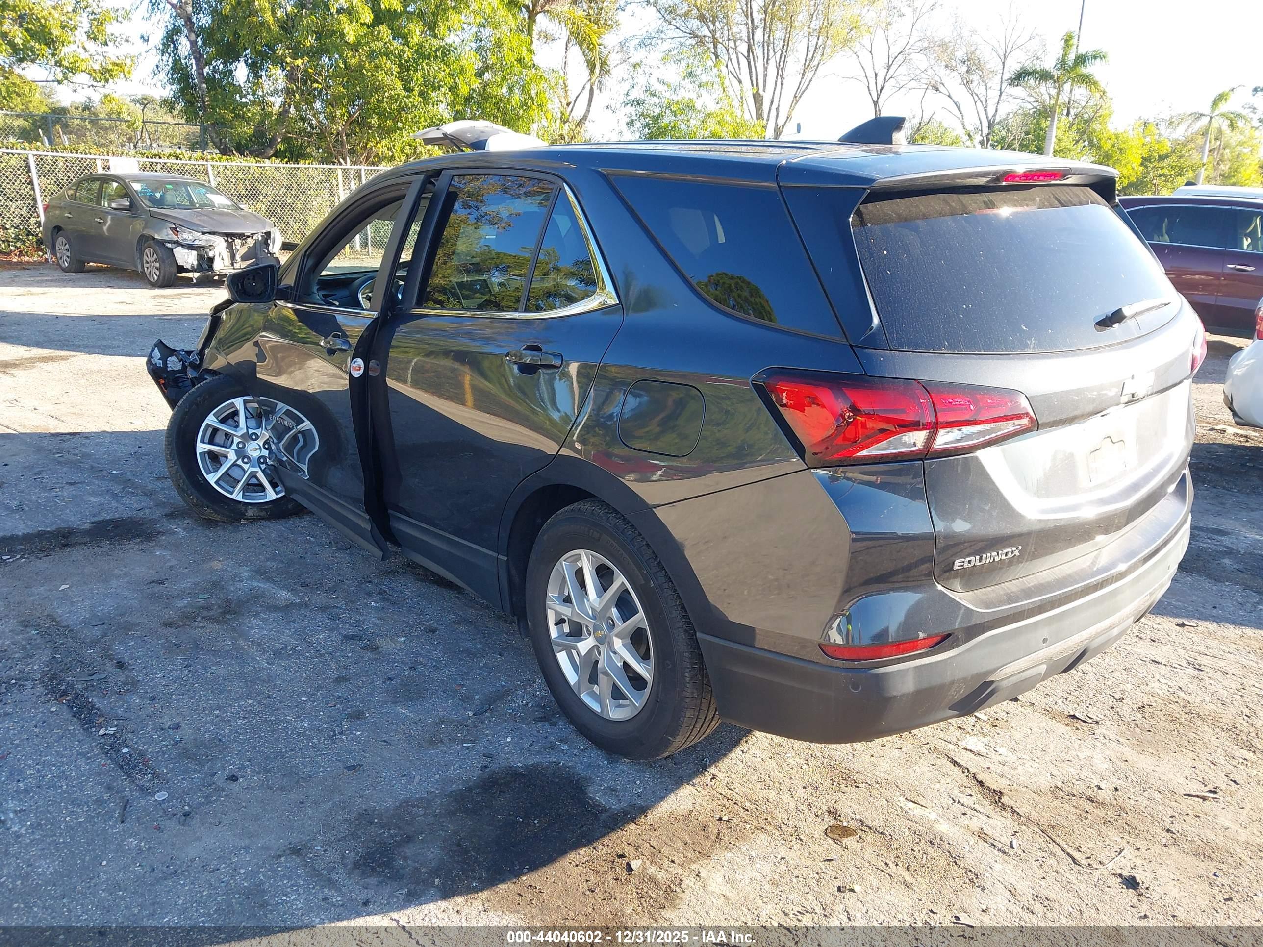 CHEVROLET EQUINOX image 3