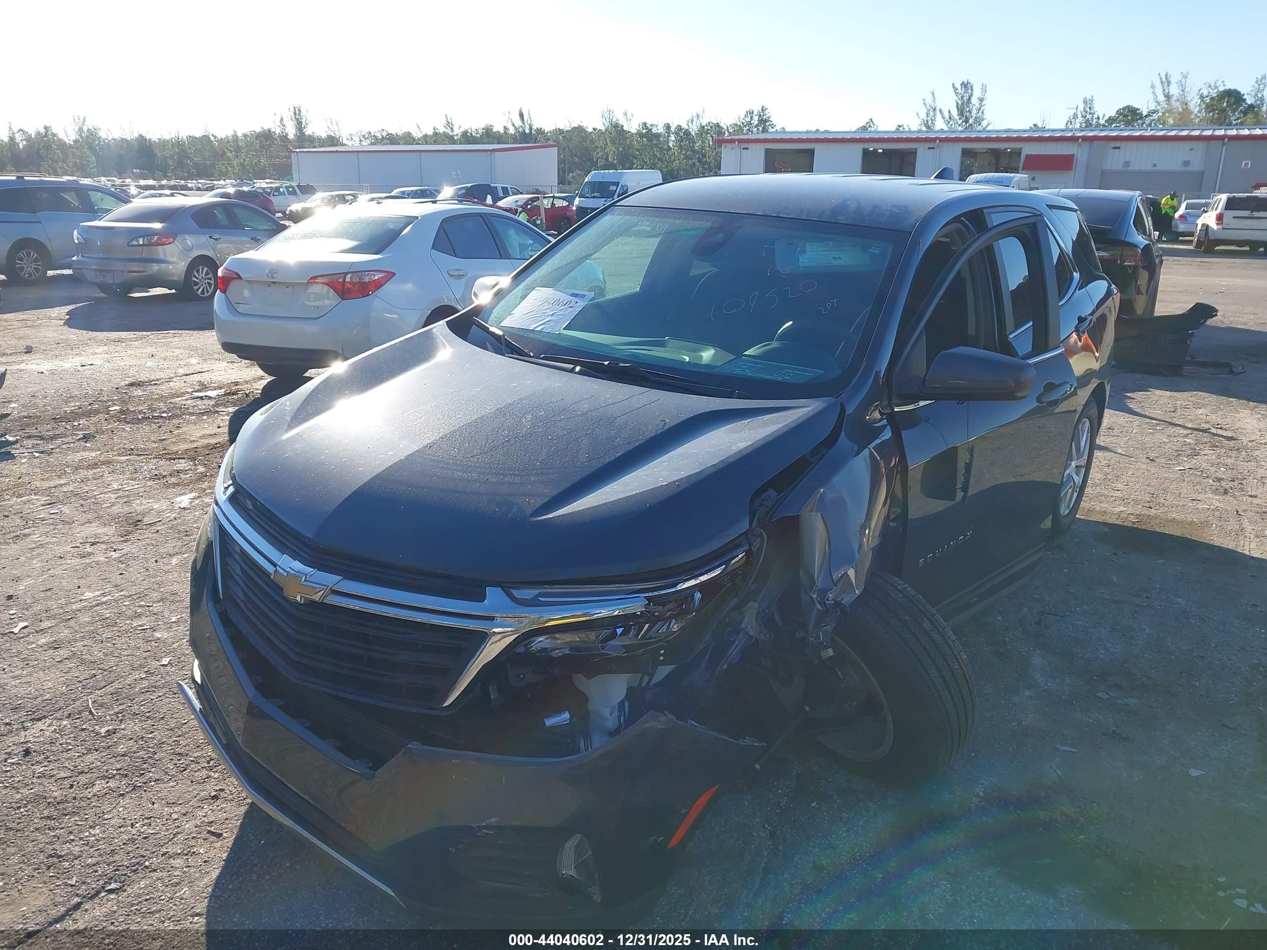 CHEVROLET EQUINOX image 6