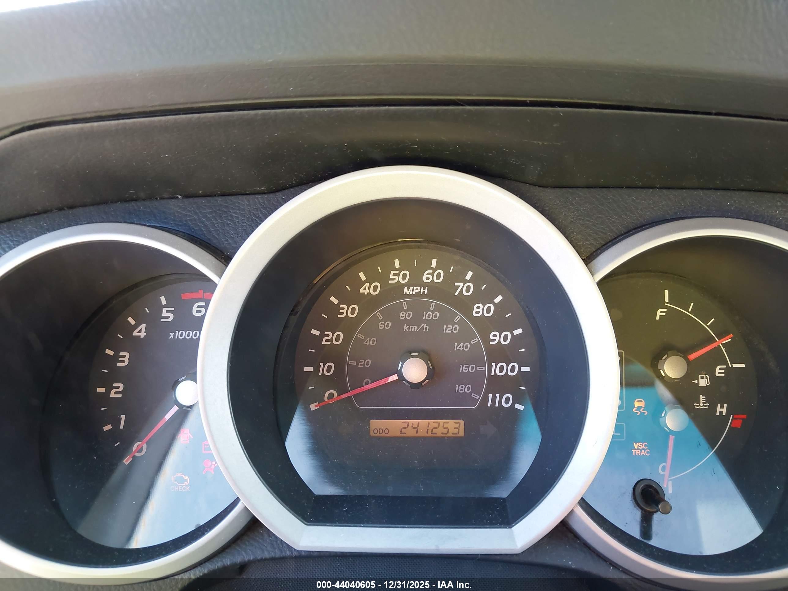 TOYOTA 4RUNNER image 7