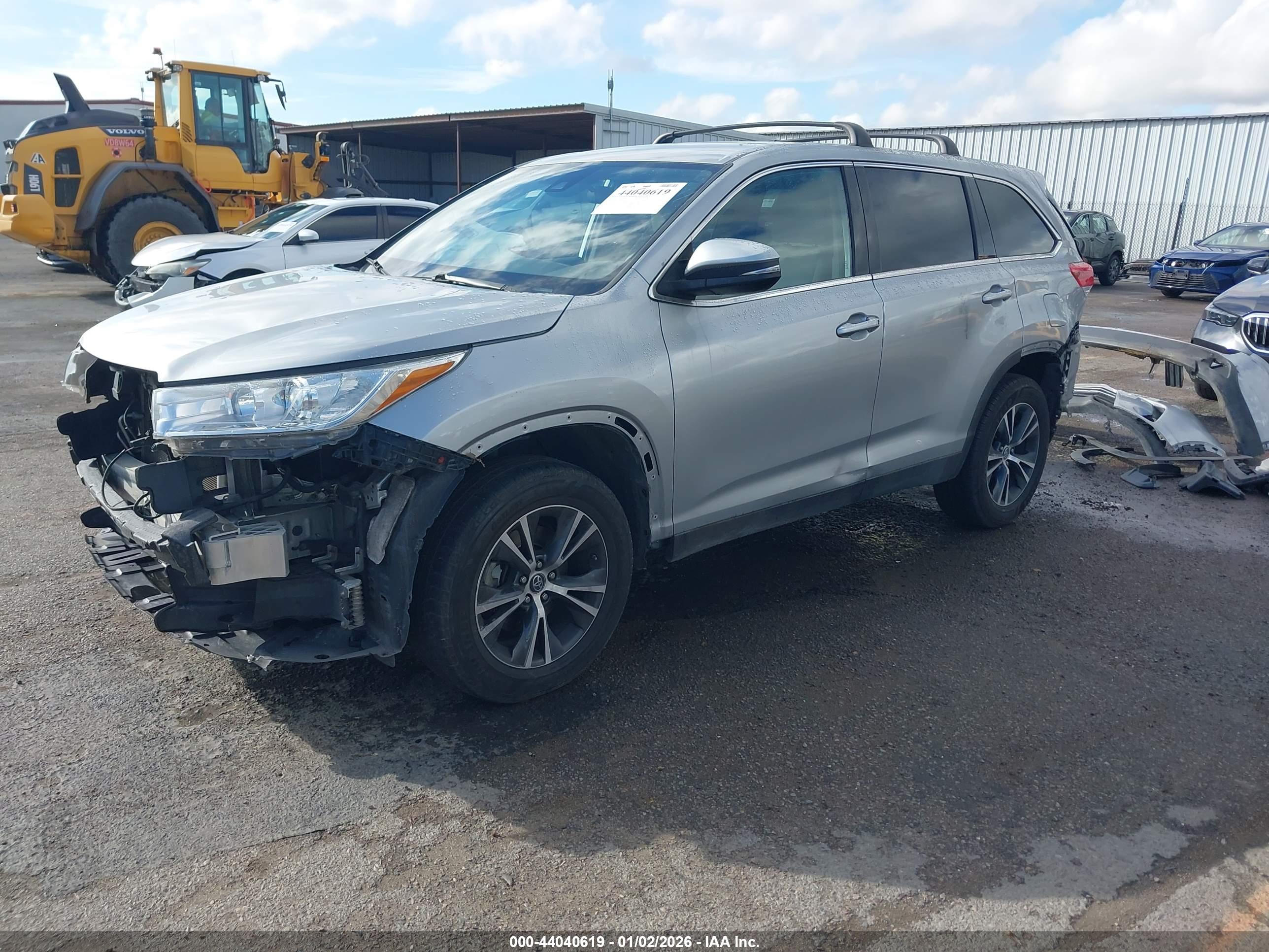 TOYOTA HIGHLANDER image 2