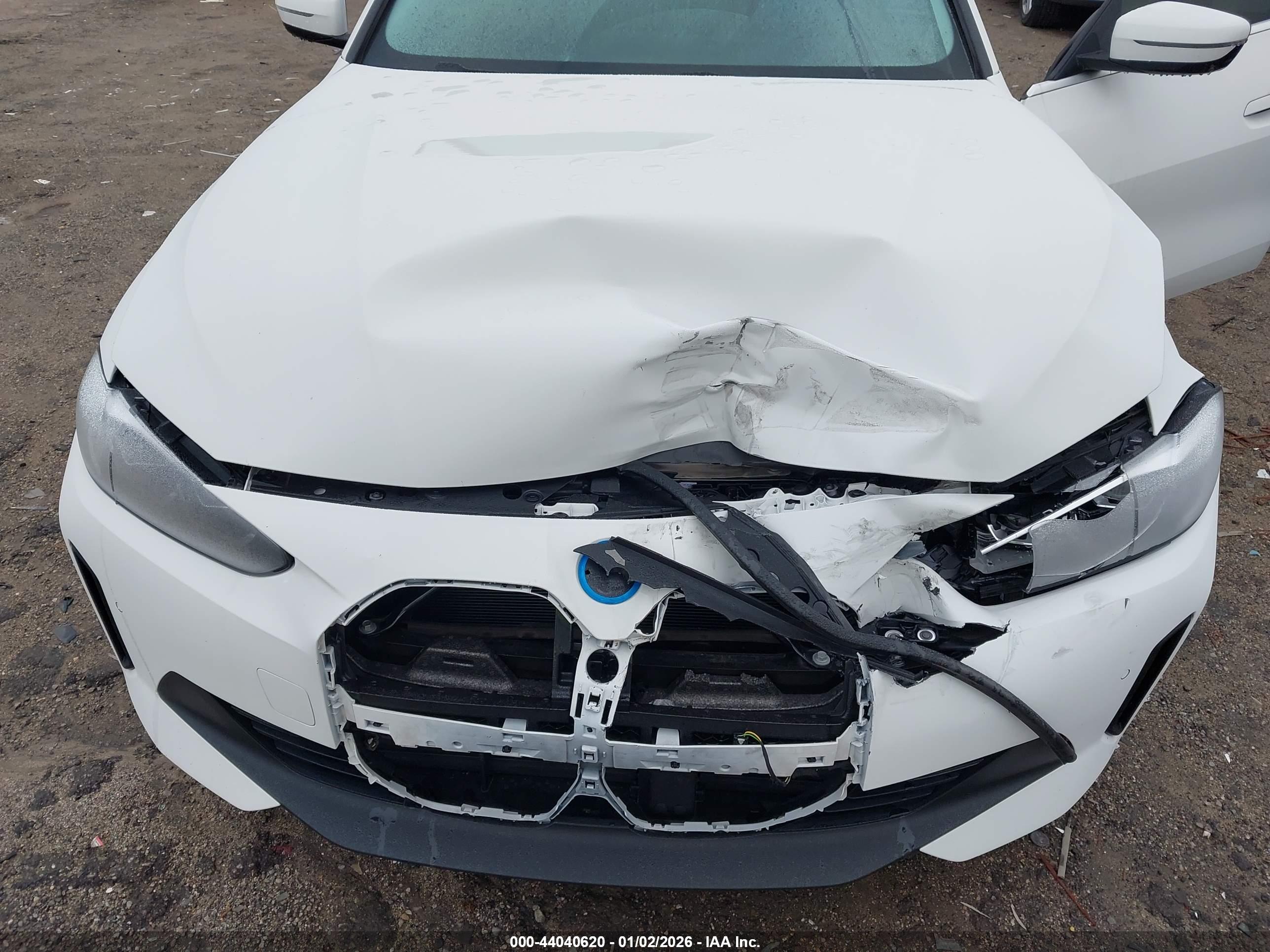 BMW I4 image 10