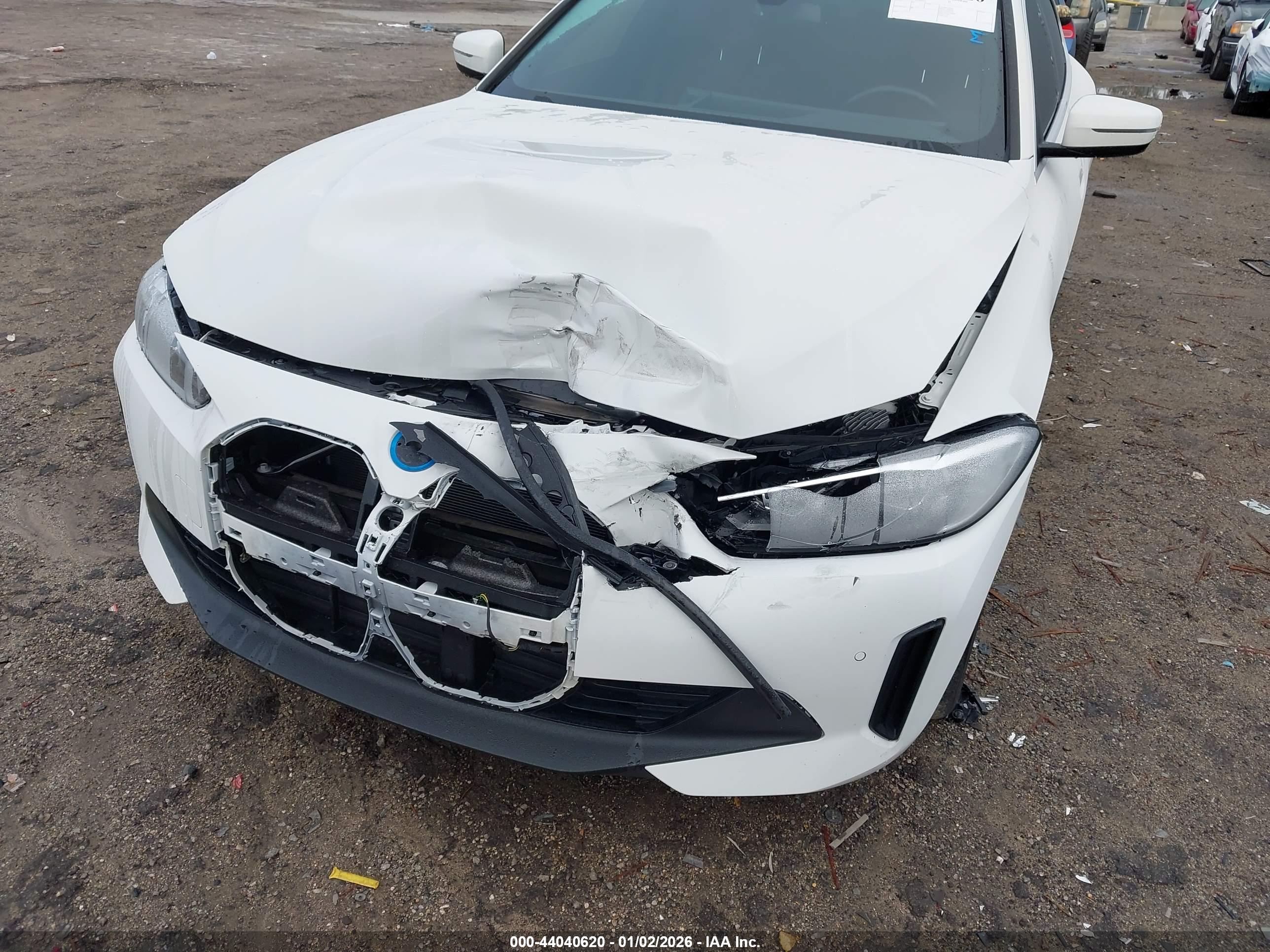 BMW I4 image 6