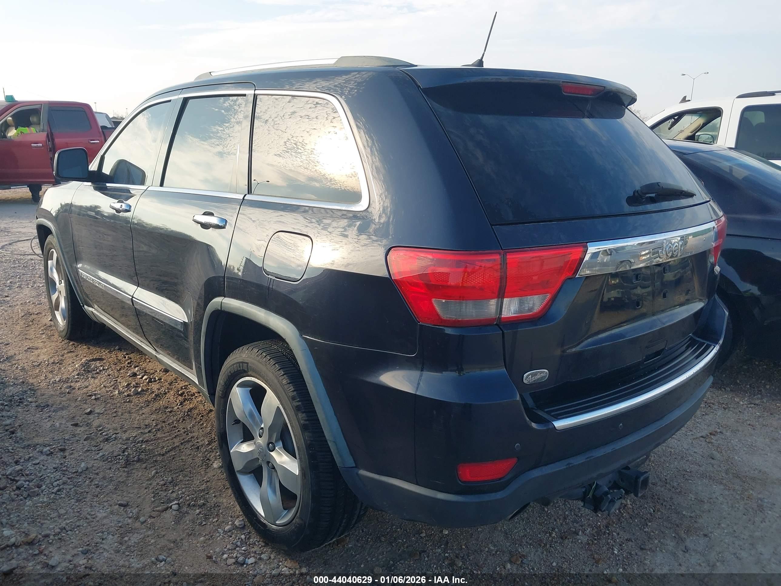 JEEP GRAND image 3