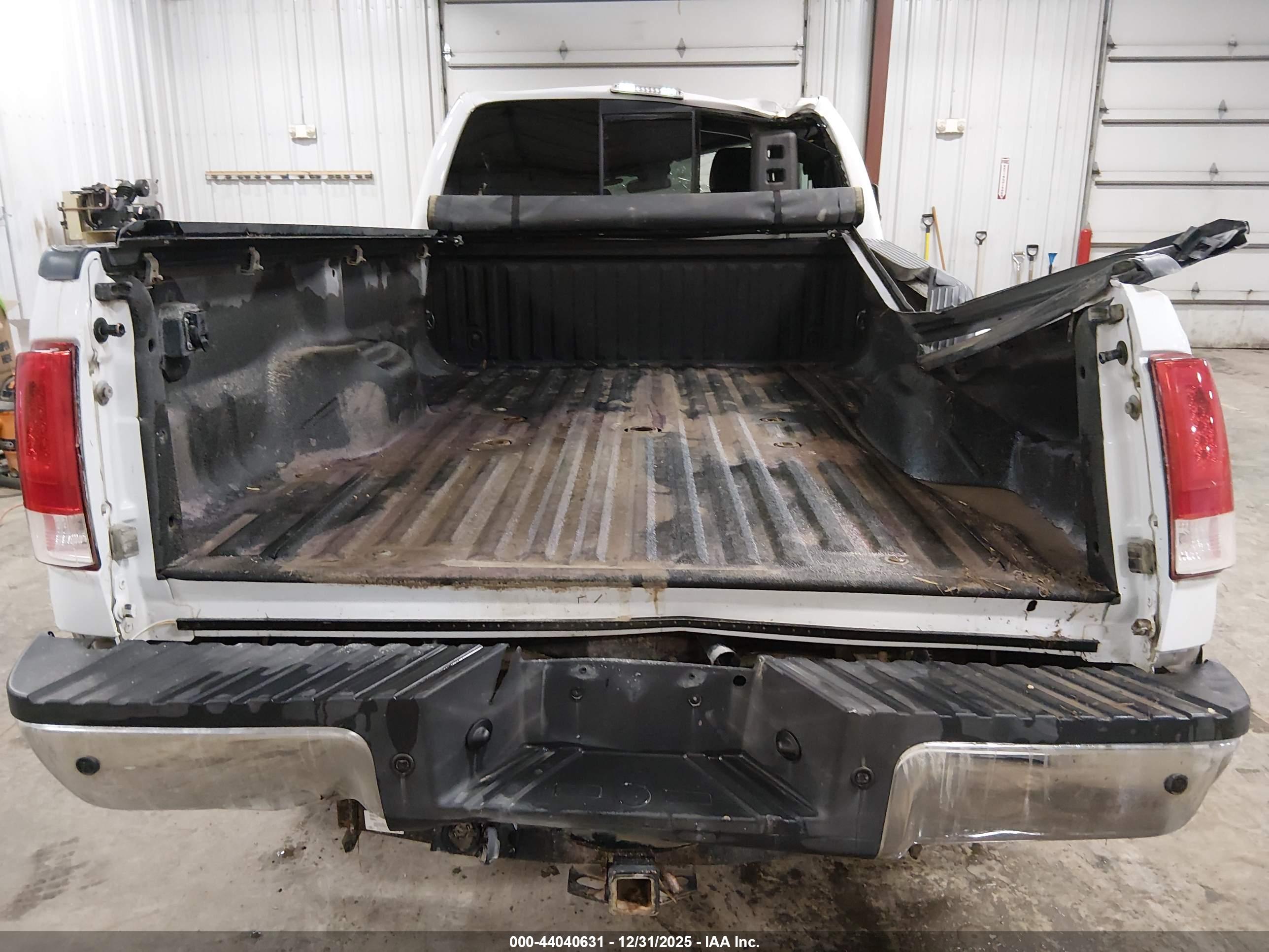 FORD F-350 image 8