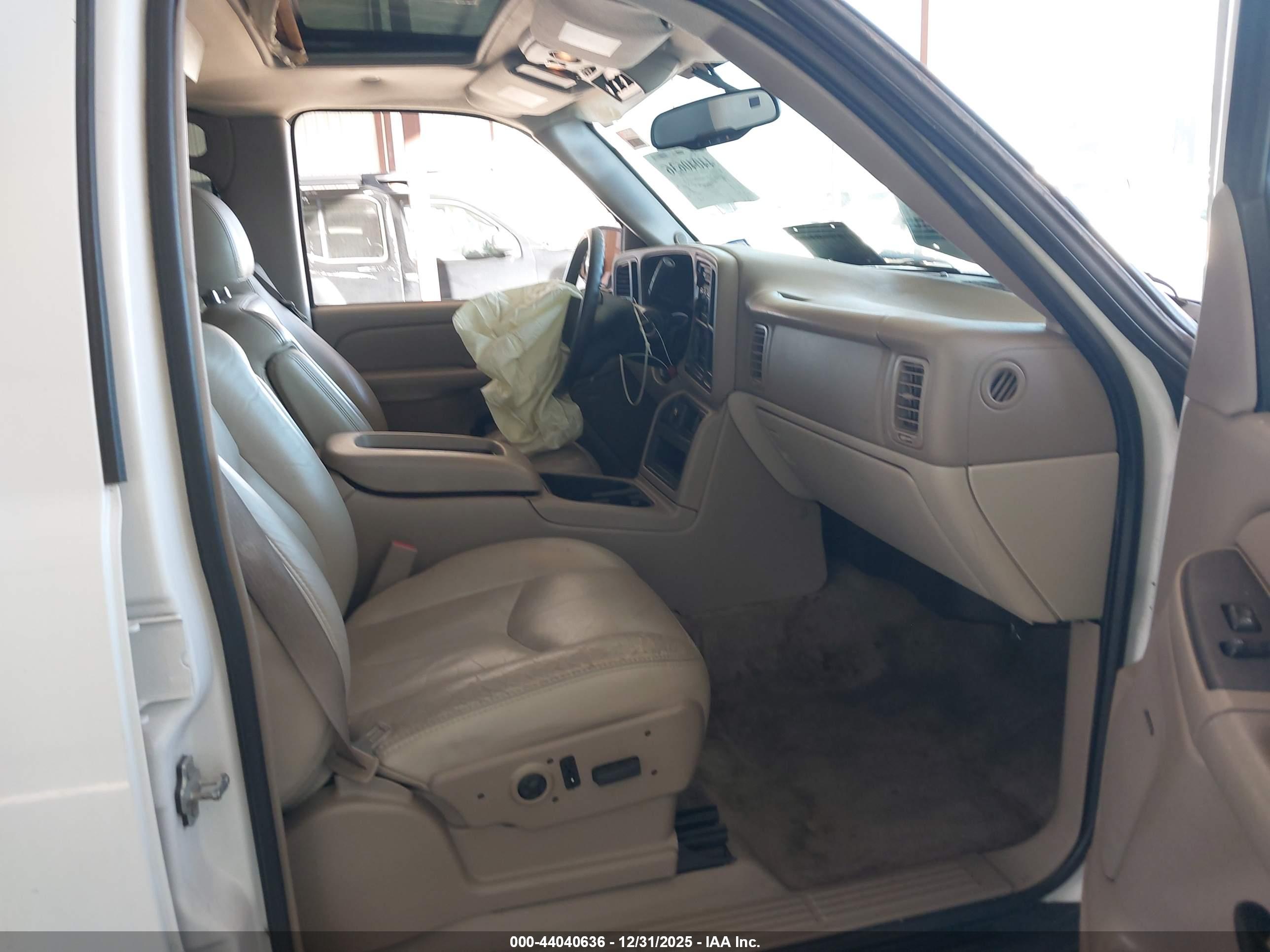 GMC YUKON image 5