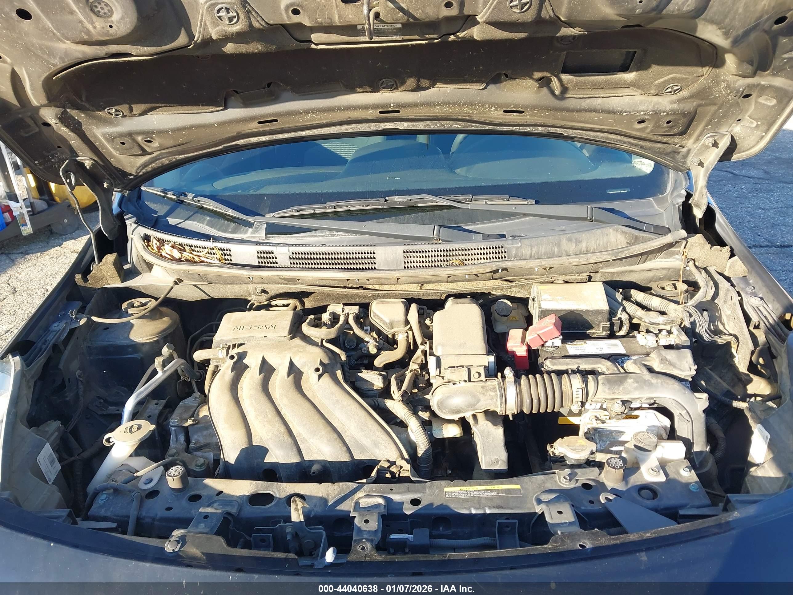 NISSAN VERSA image 10