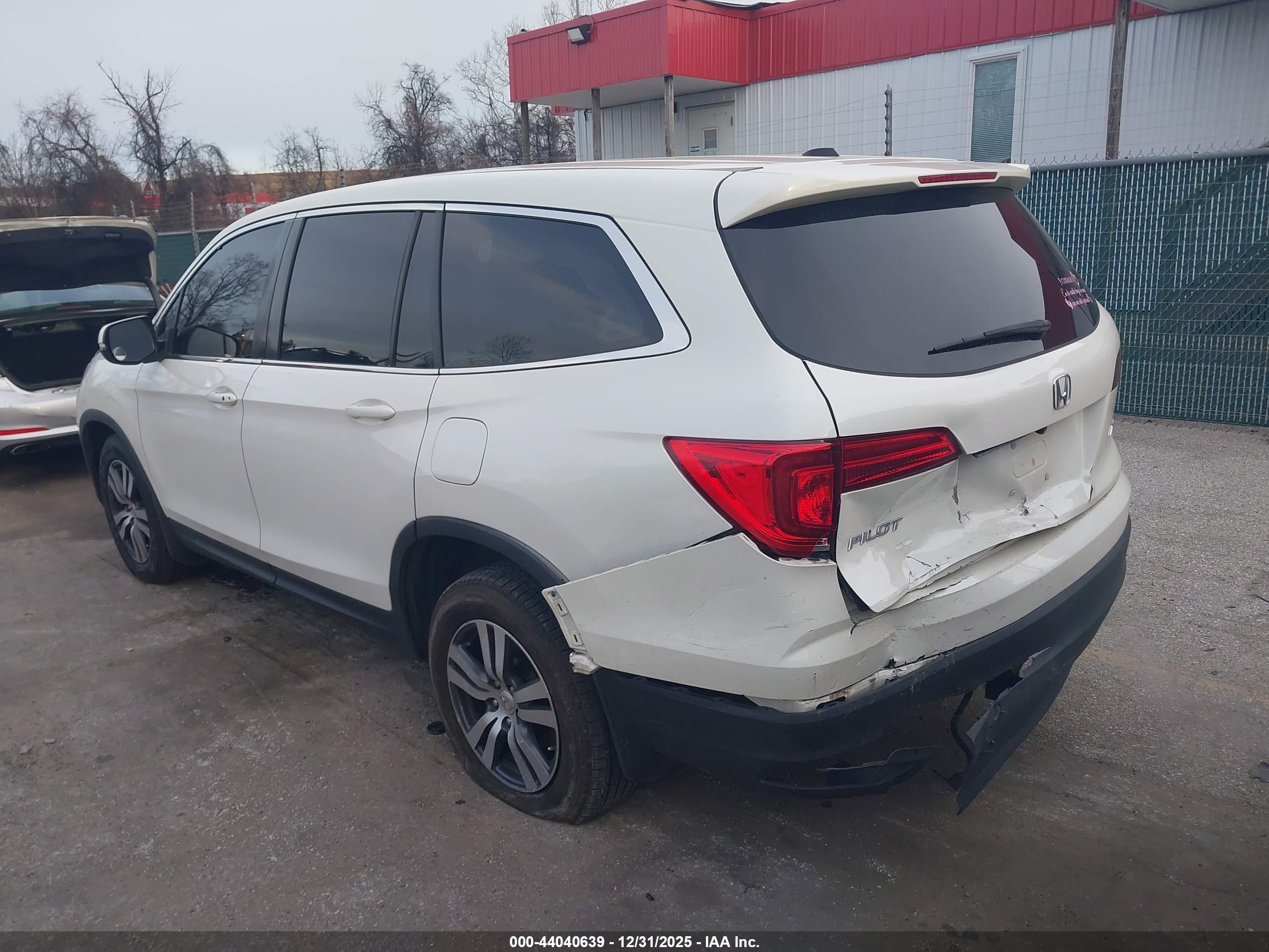 HONDA PILOT image 3