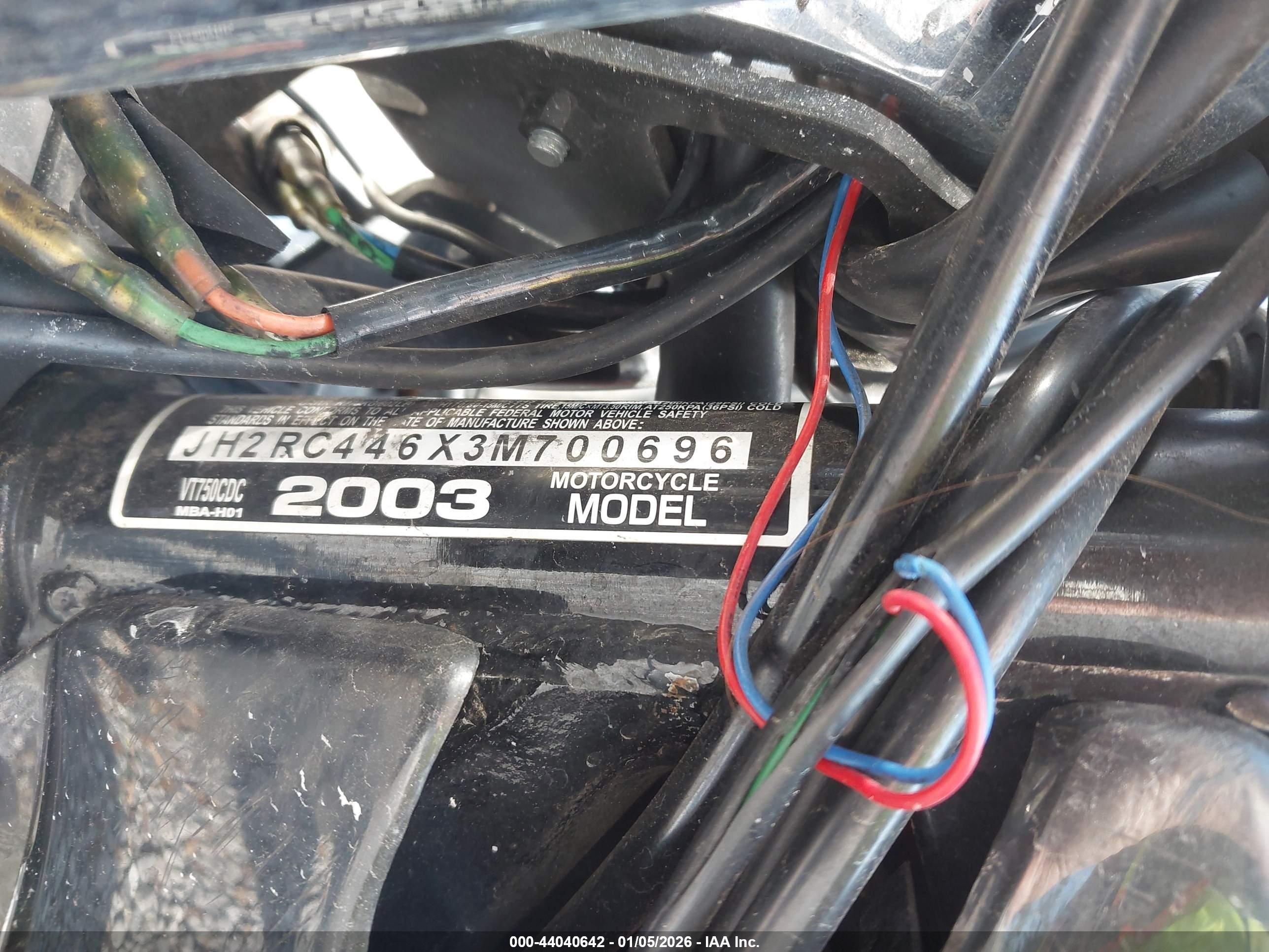 HONDA VT750 image 10