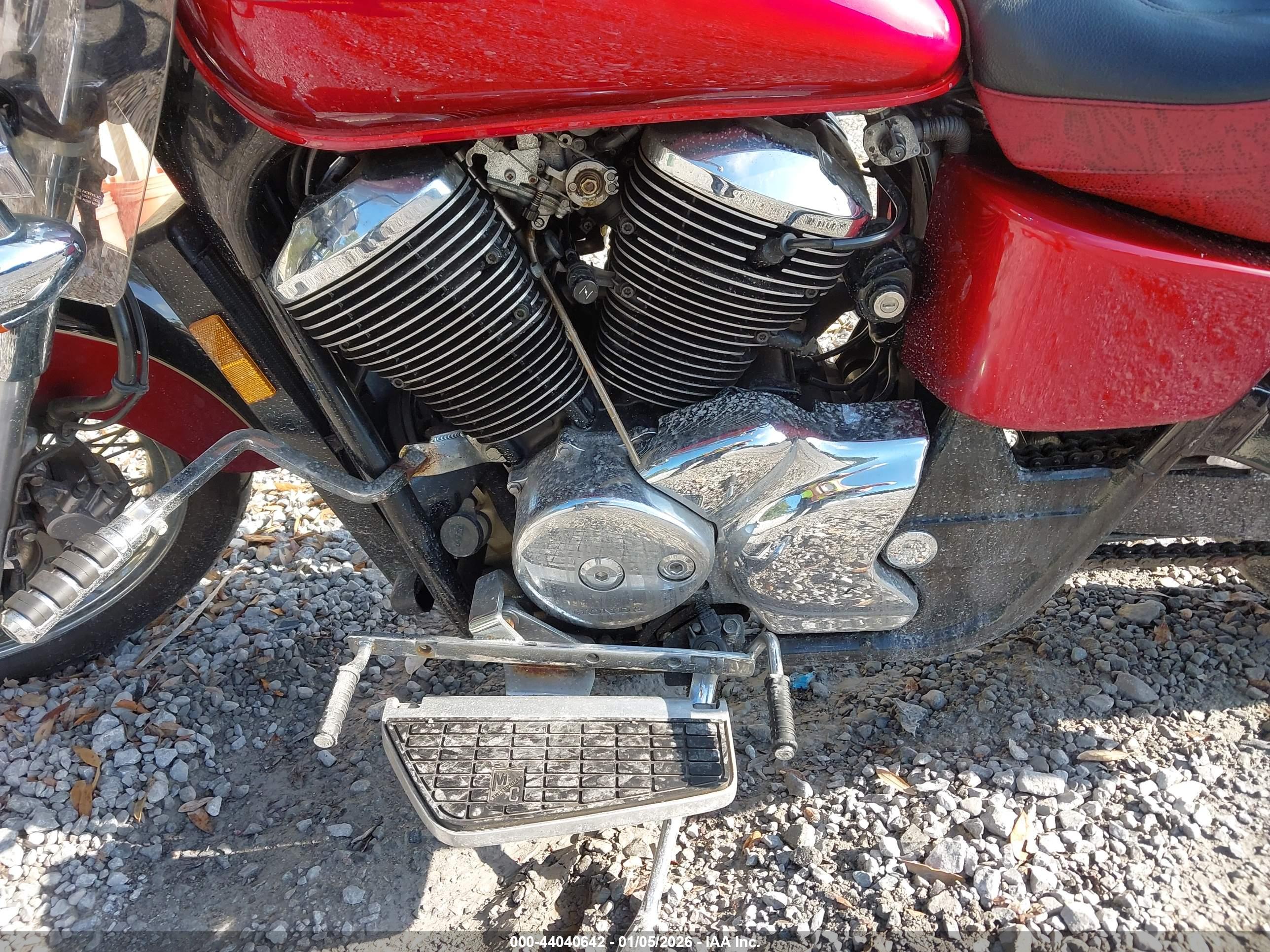 HONDA VT750 image 9