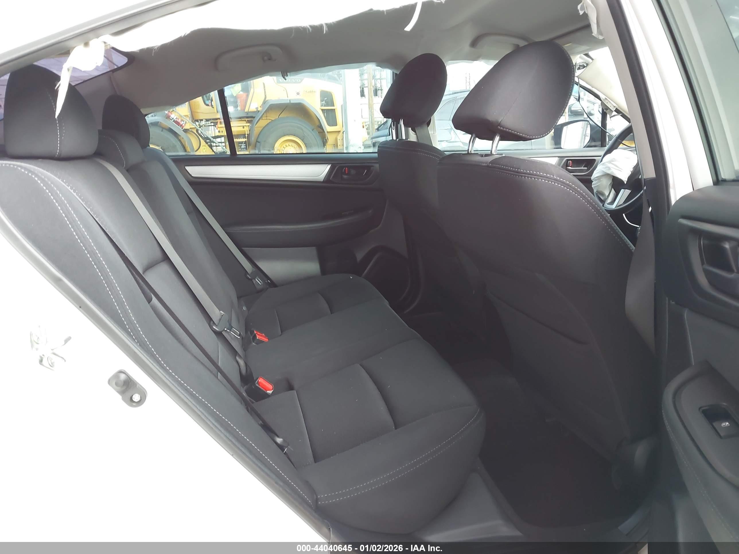 SUBARU LEGACY image 8