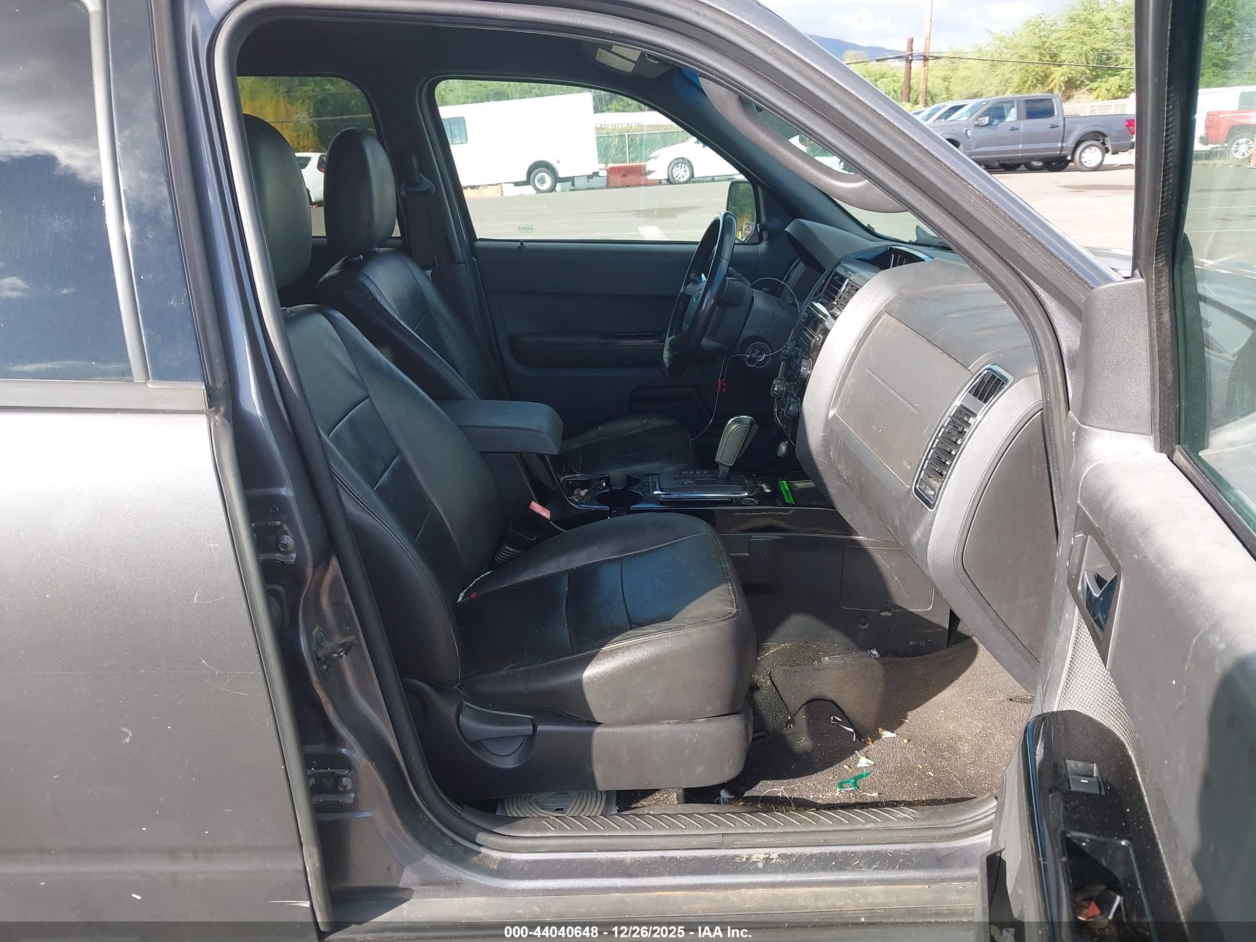FORD ESCAPE image 5