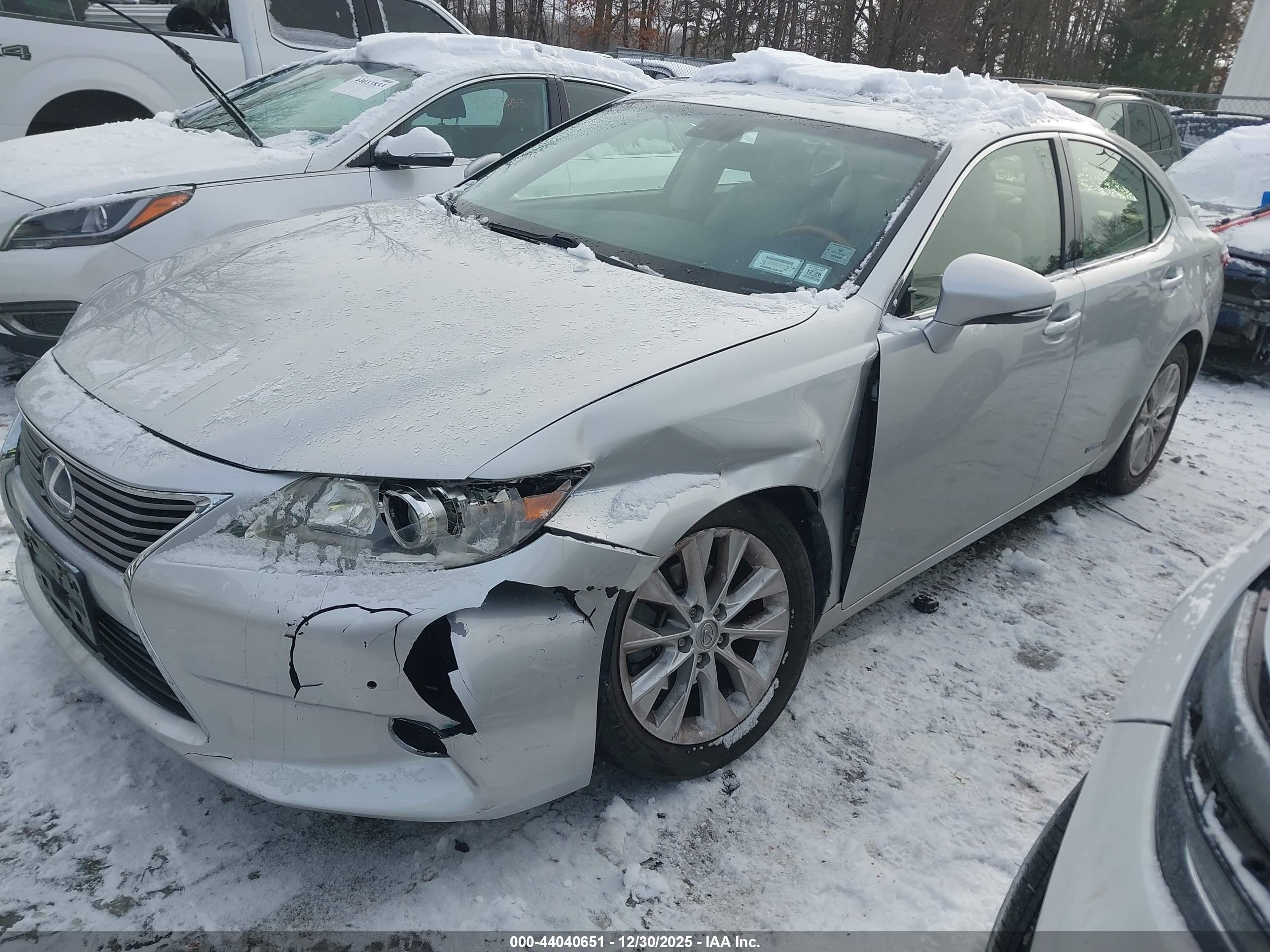 LEXUS ES image 2