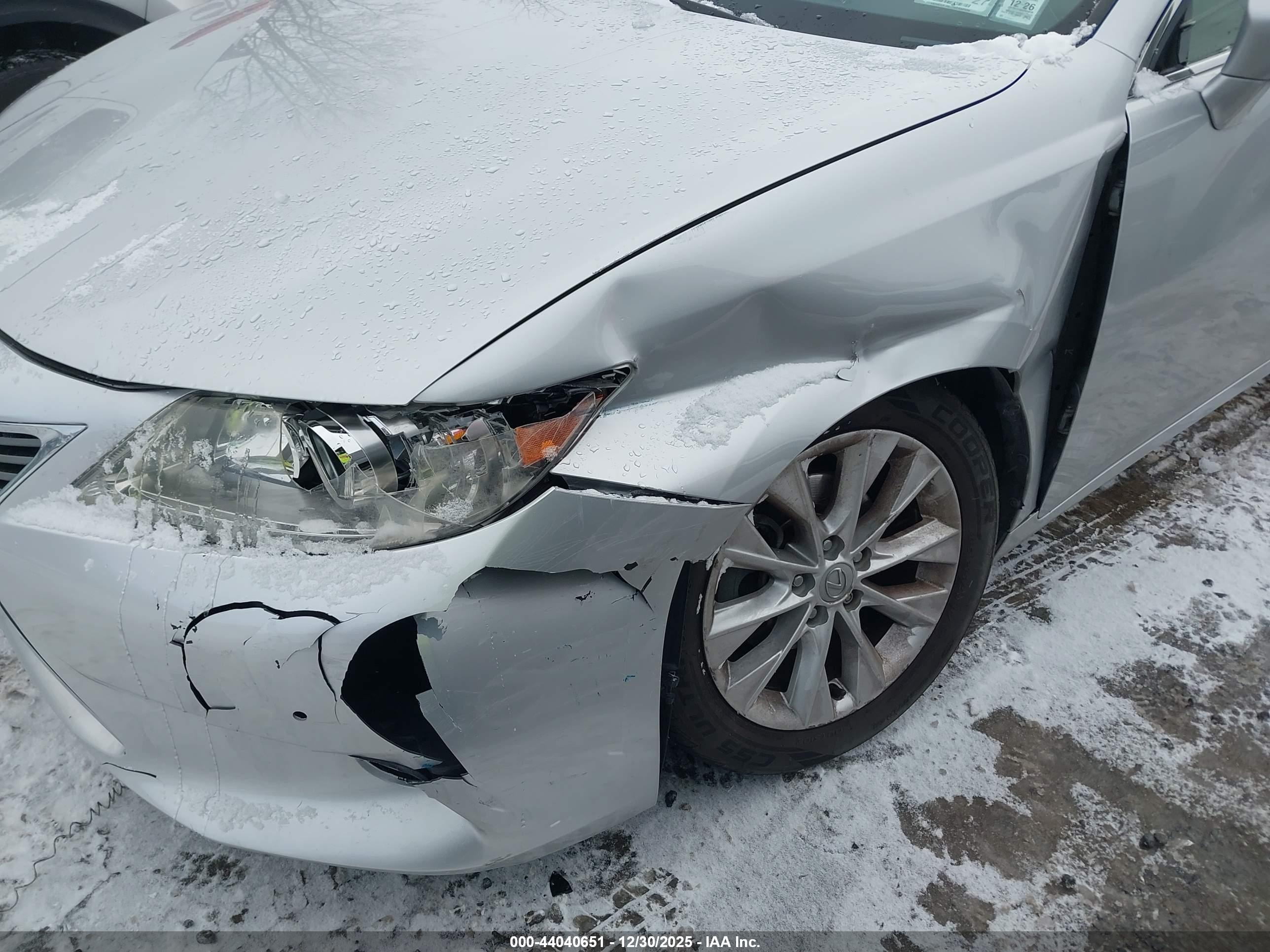 LEXUS ES image 6