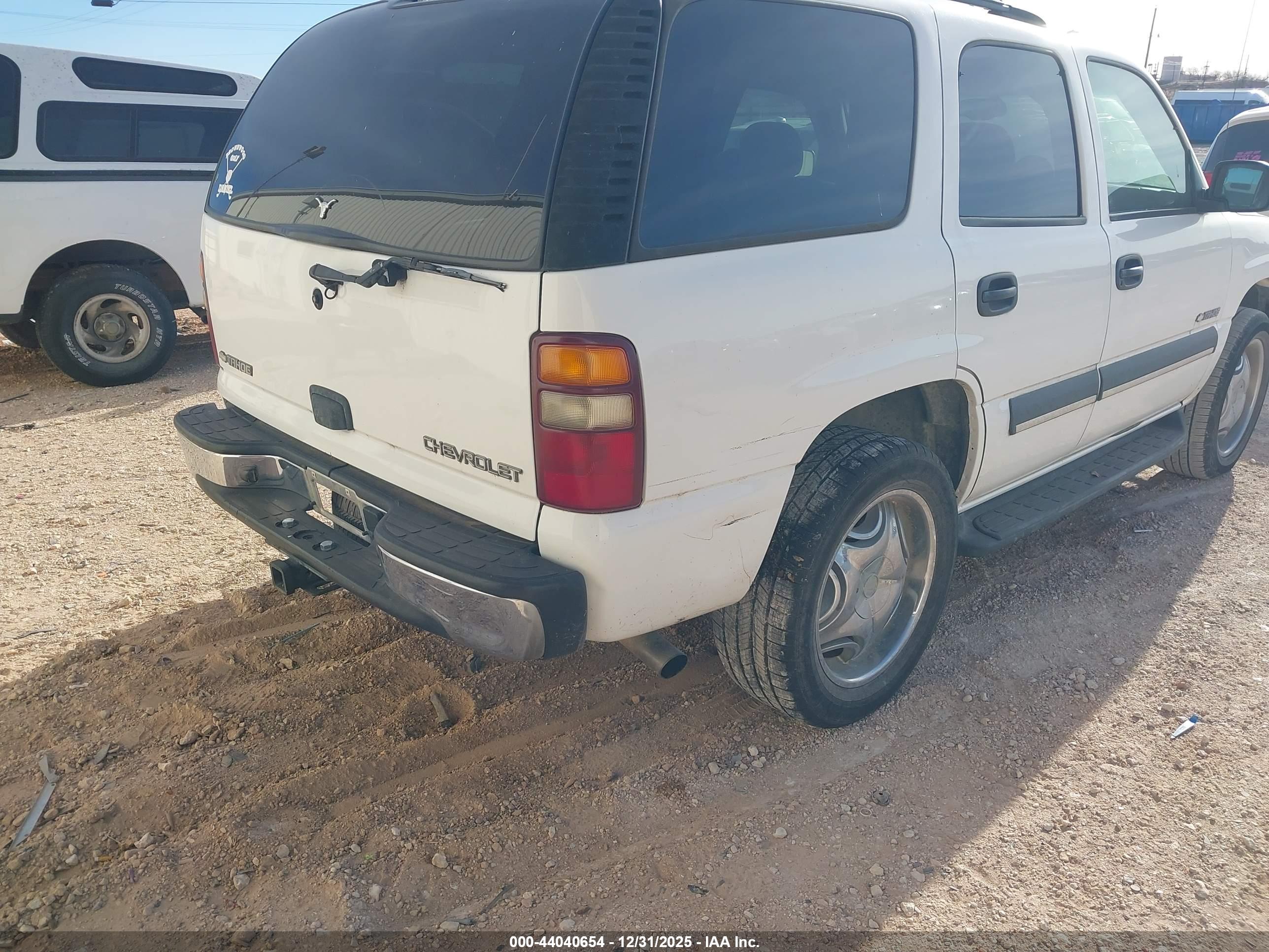 CHEVROLET TAHOE image 6