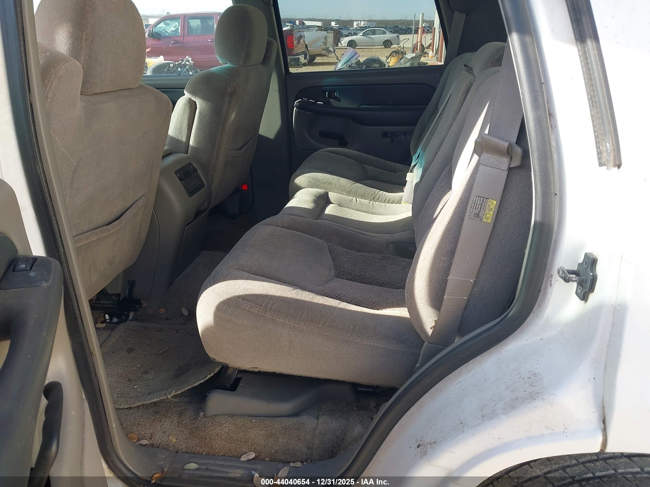 CHEVROLET TAHOE image 8