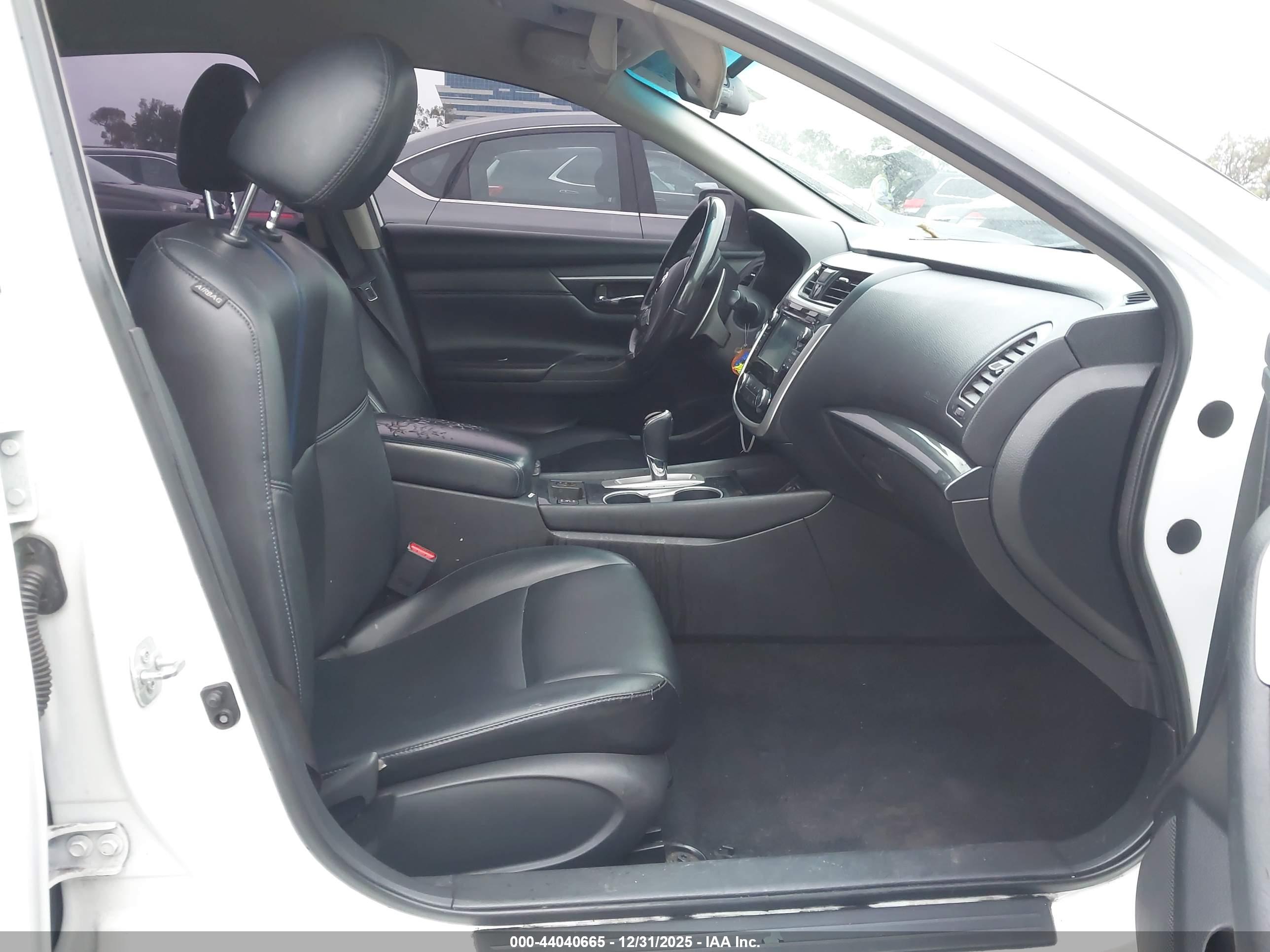 NISSAN ALTIMA image 5
