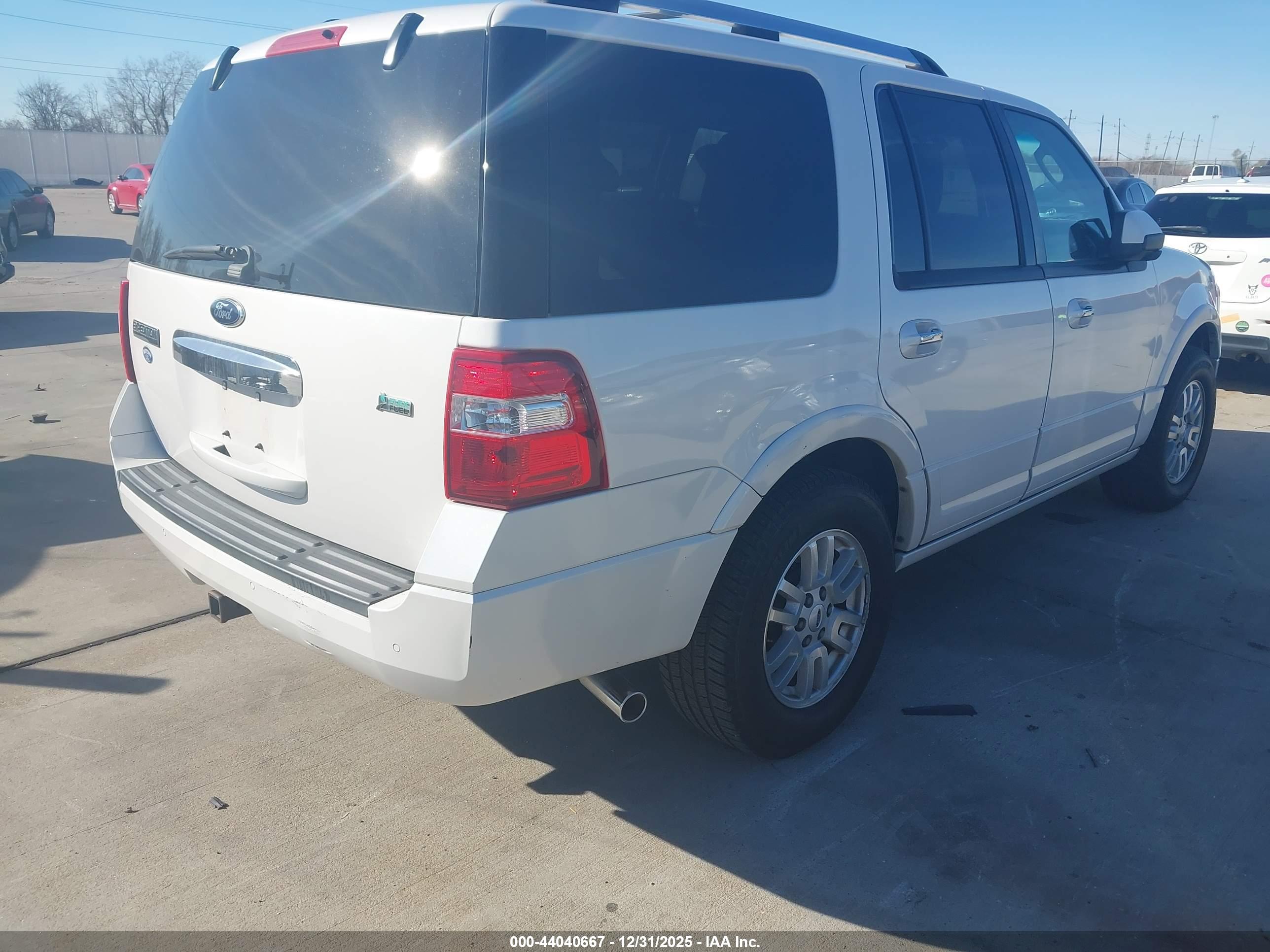 FORD EXPEDITION image 4