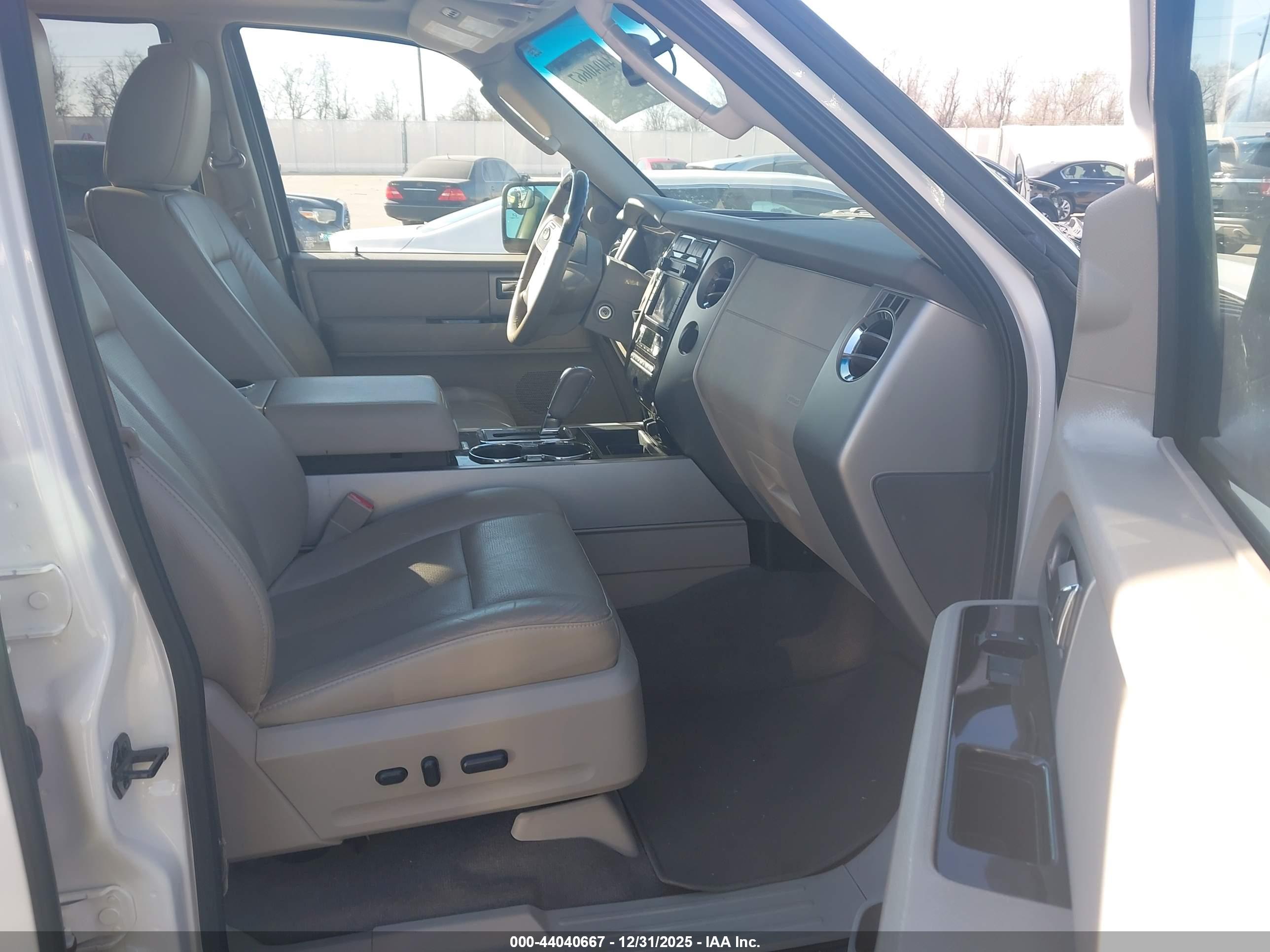 FORD EXPEDITION image 5