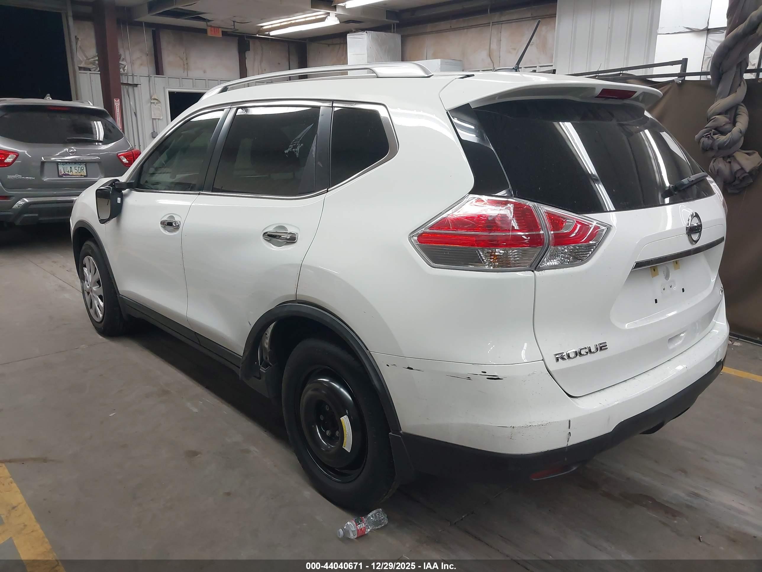 NISSAN ROGUE image 3