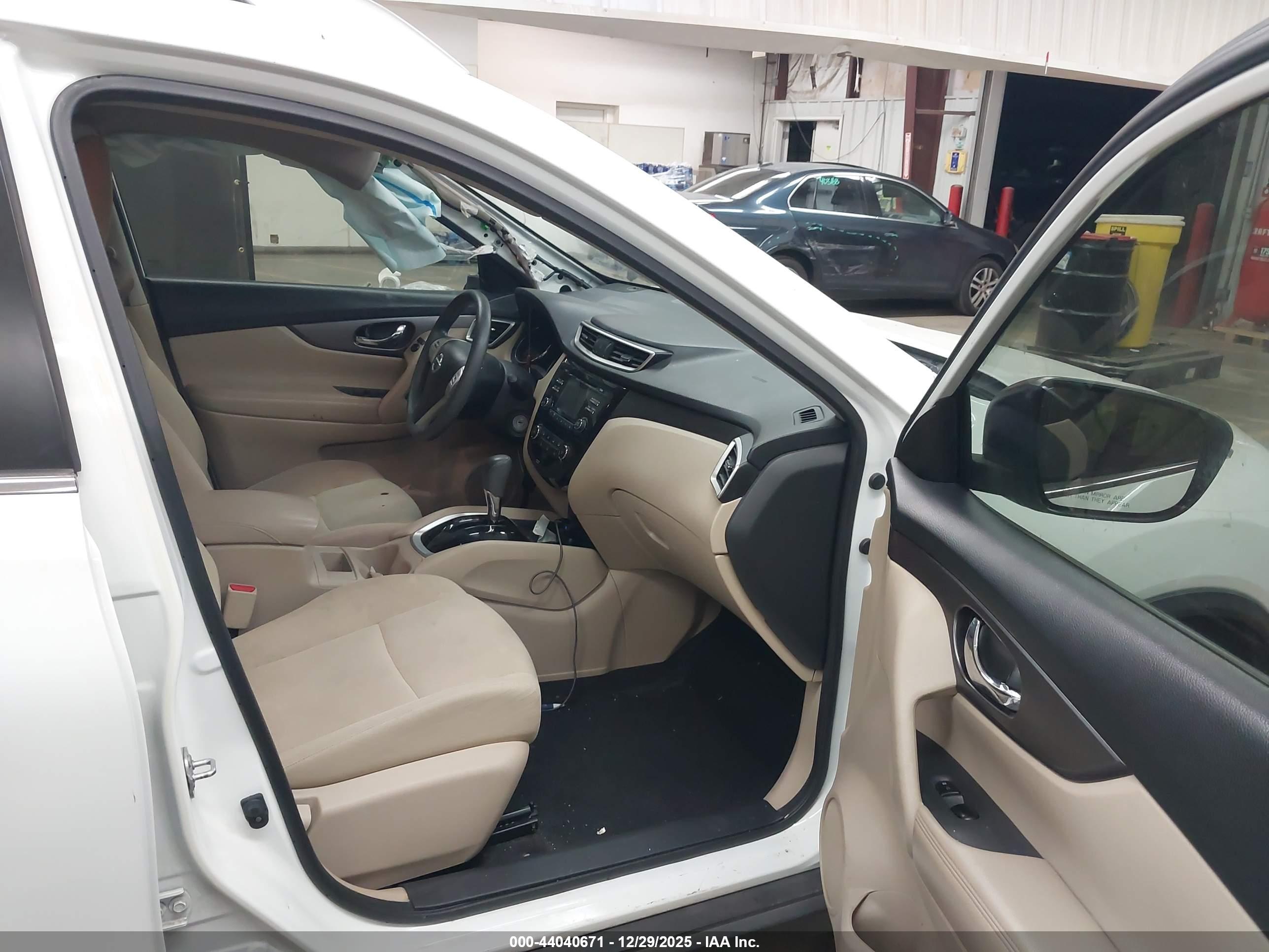 NISSAN ROGUE image 5