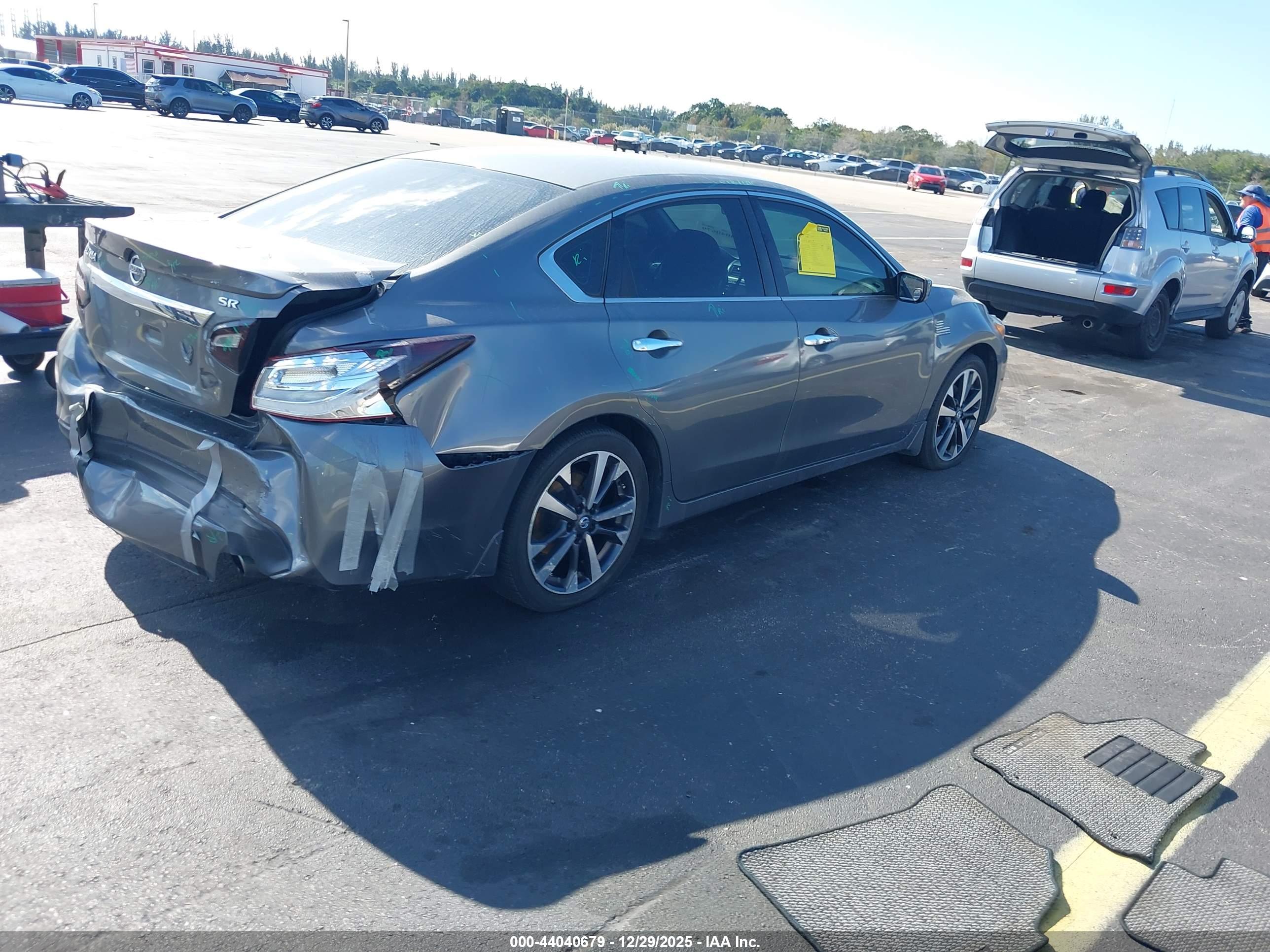 NISSAN ALTIMA image 4