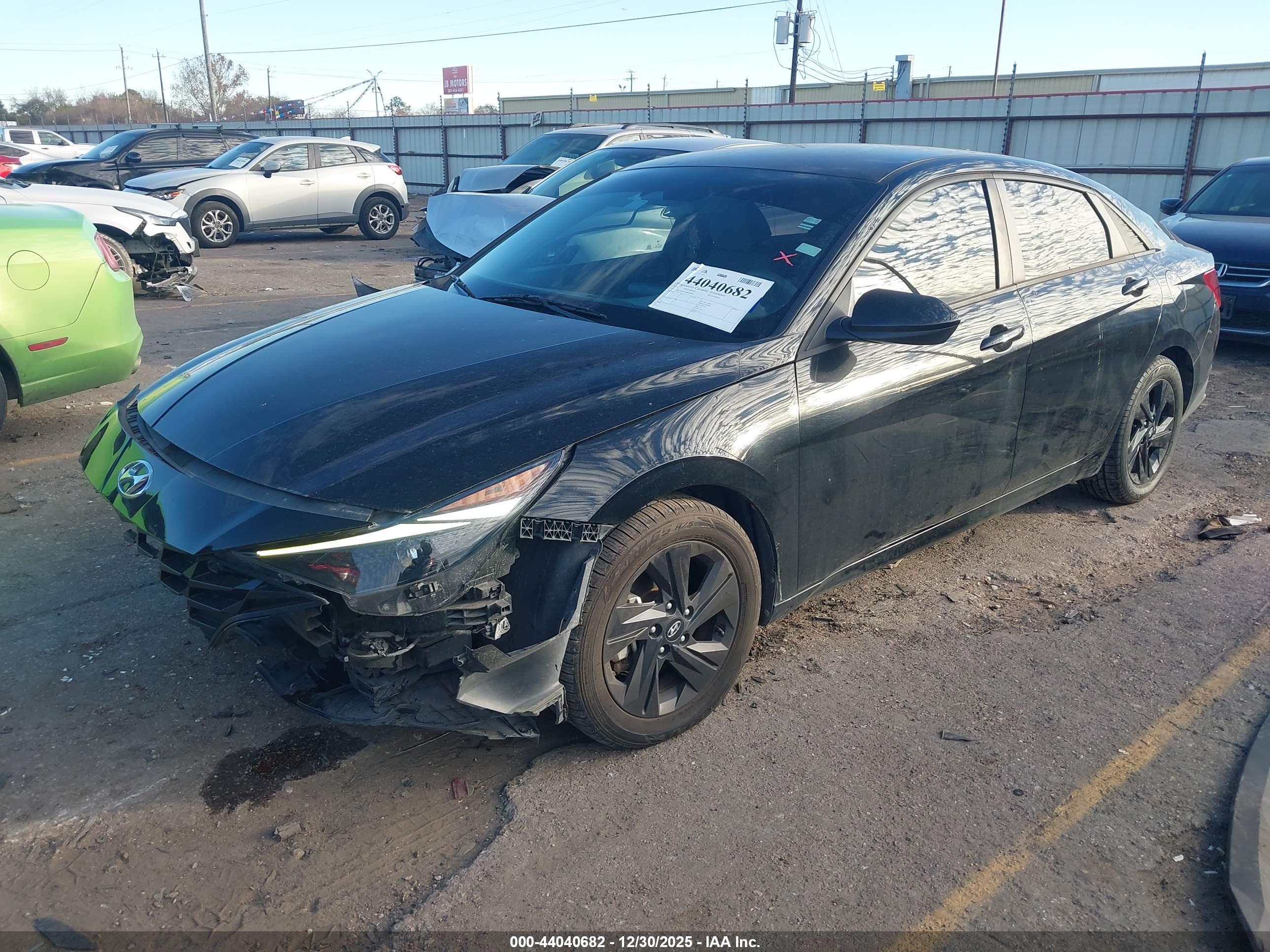 HYUNDAI ELANTRA image 6