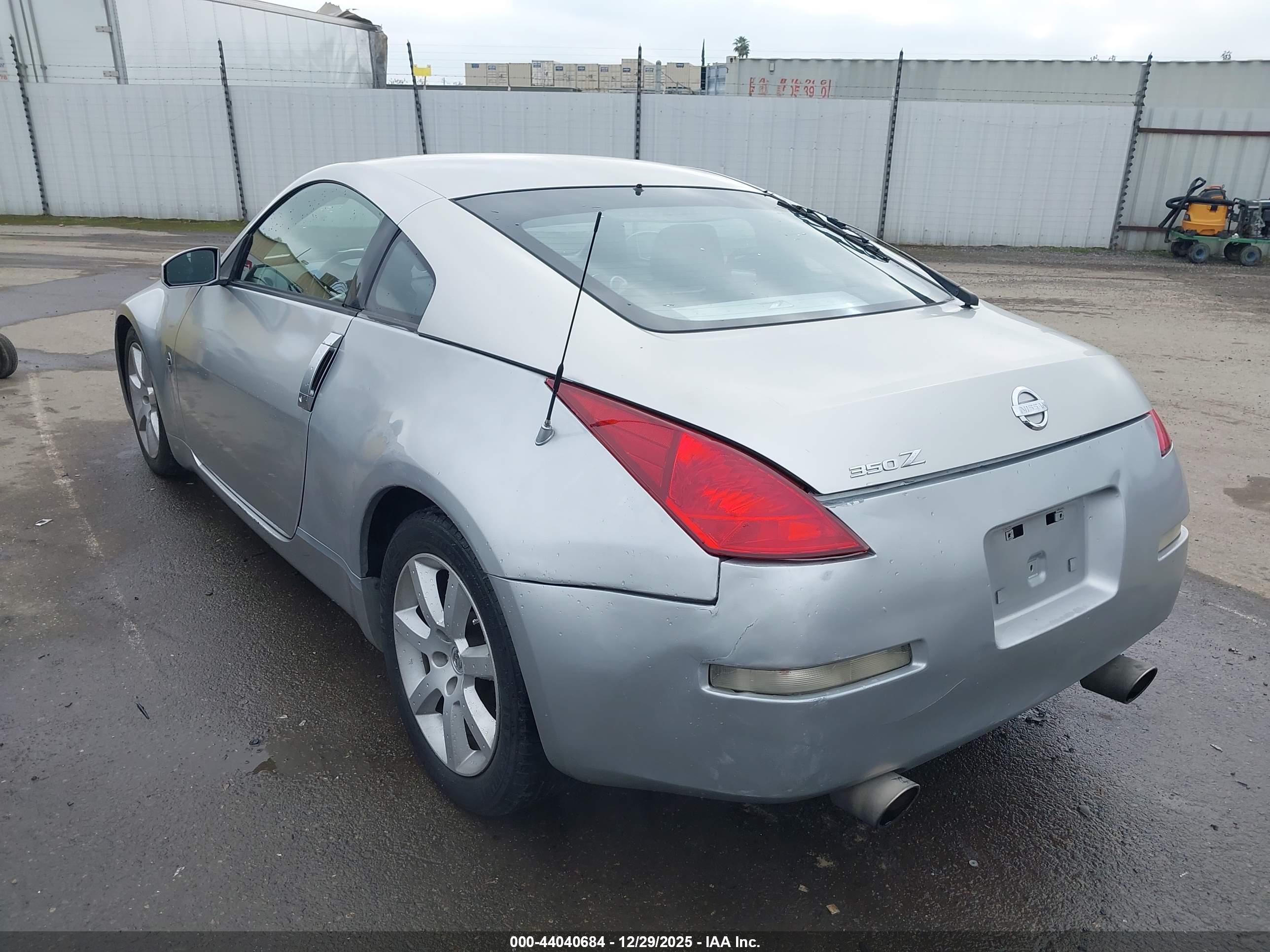 NISSAN 350Z image 3