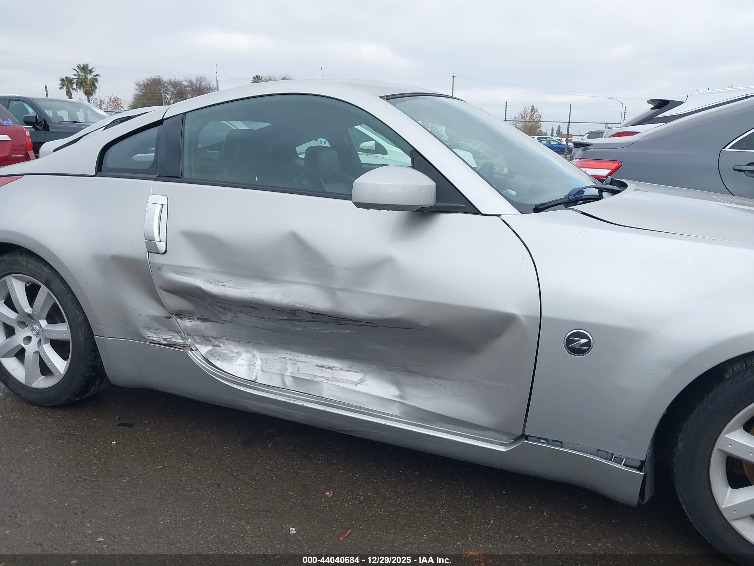 NISSAN 350Z image 6