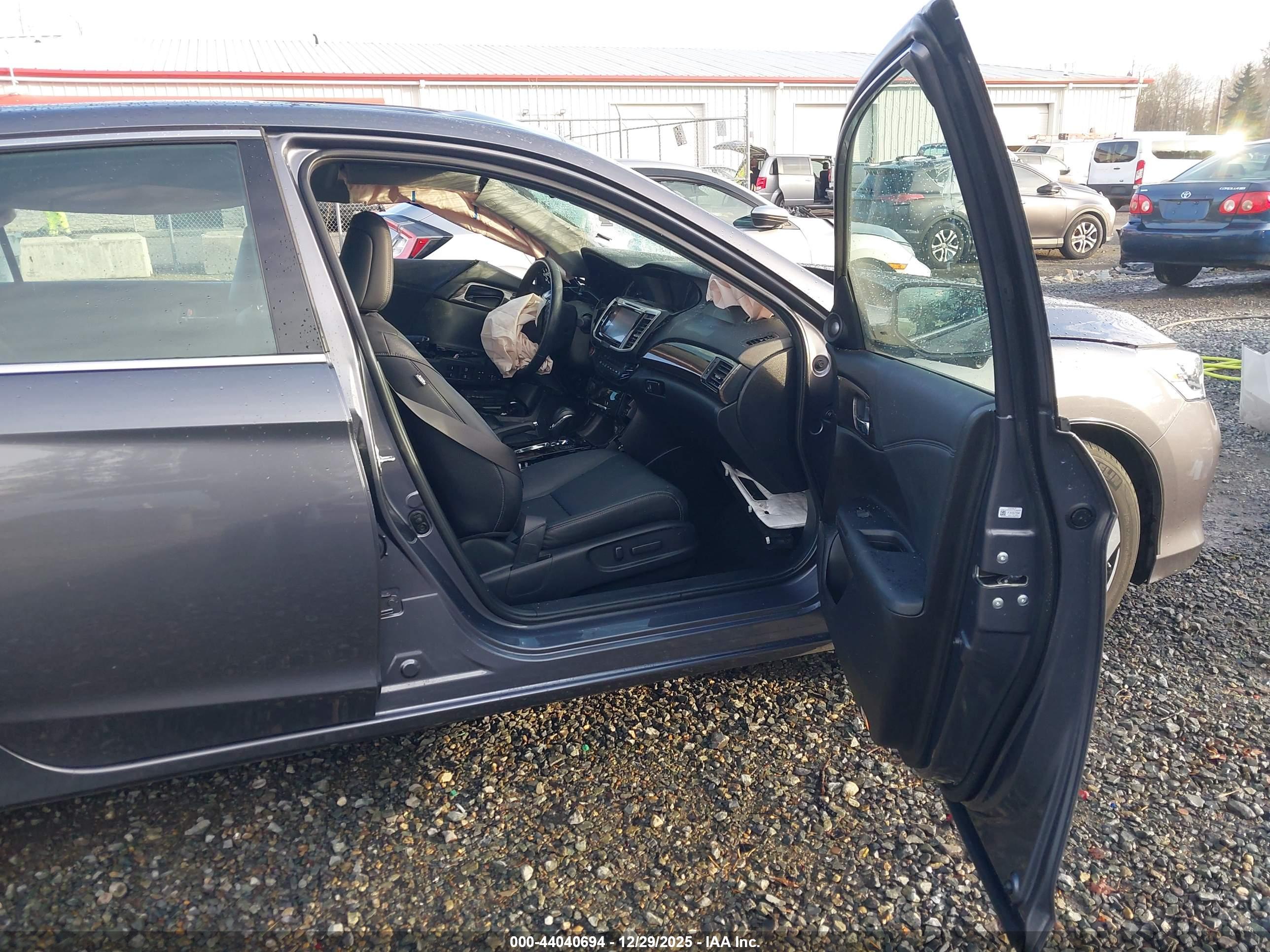 HONDA ACCORD image 5