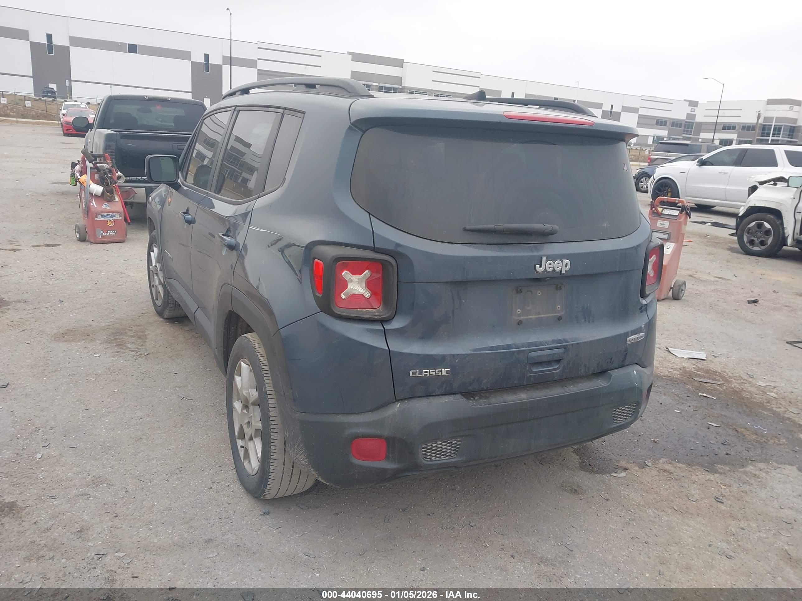 JEEP RENEGADE image 3