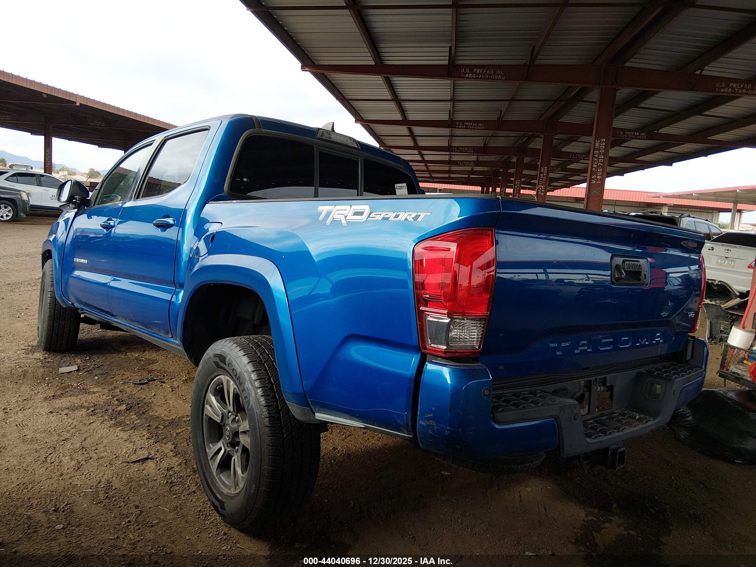 TOYOTA TACOMA image 3
