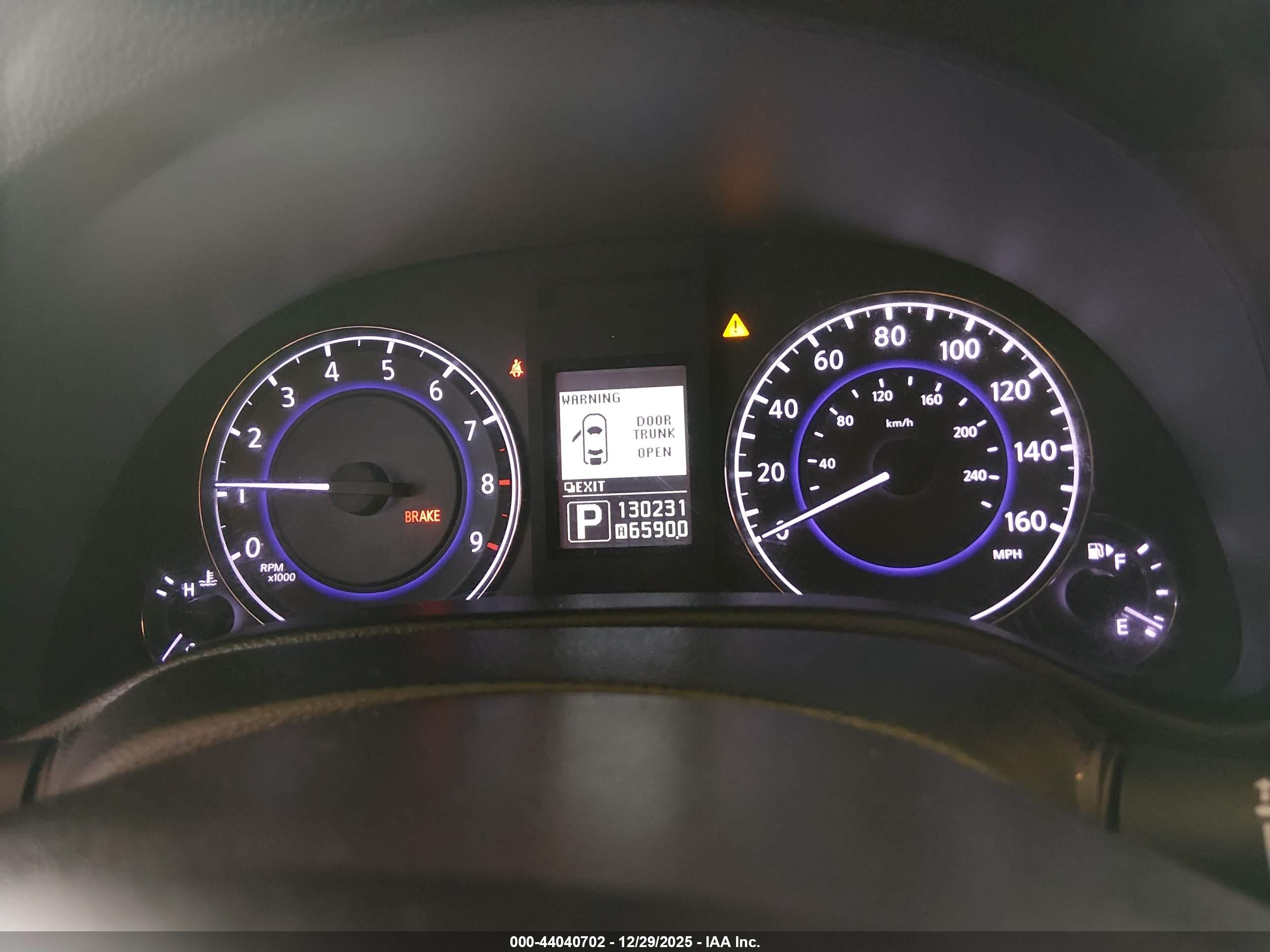 INFINITI G37 image 7