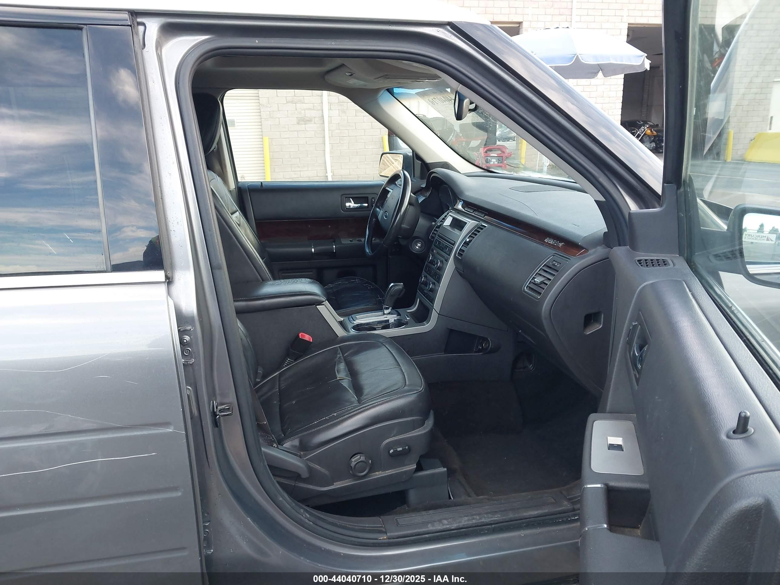 FORD FLEX image 5